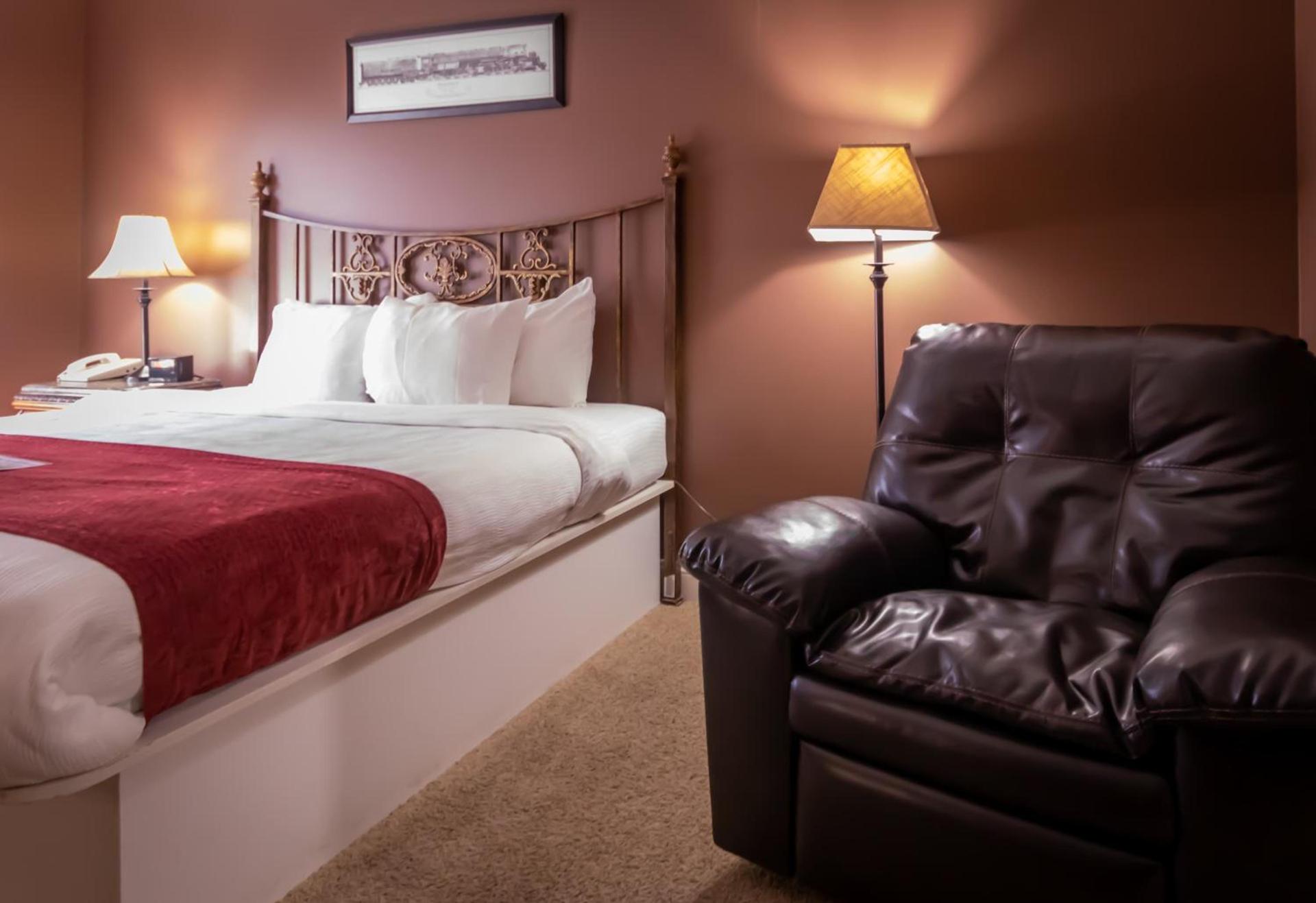 Depot Inn & Suites photo 27