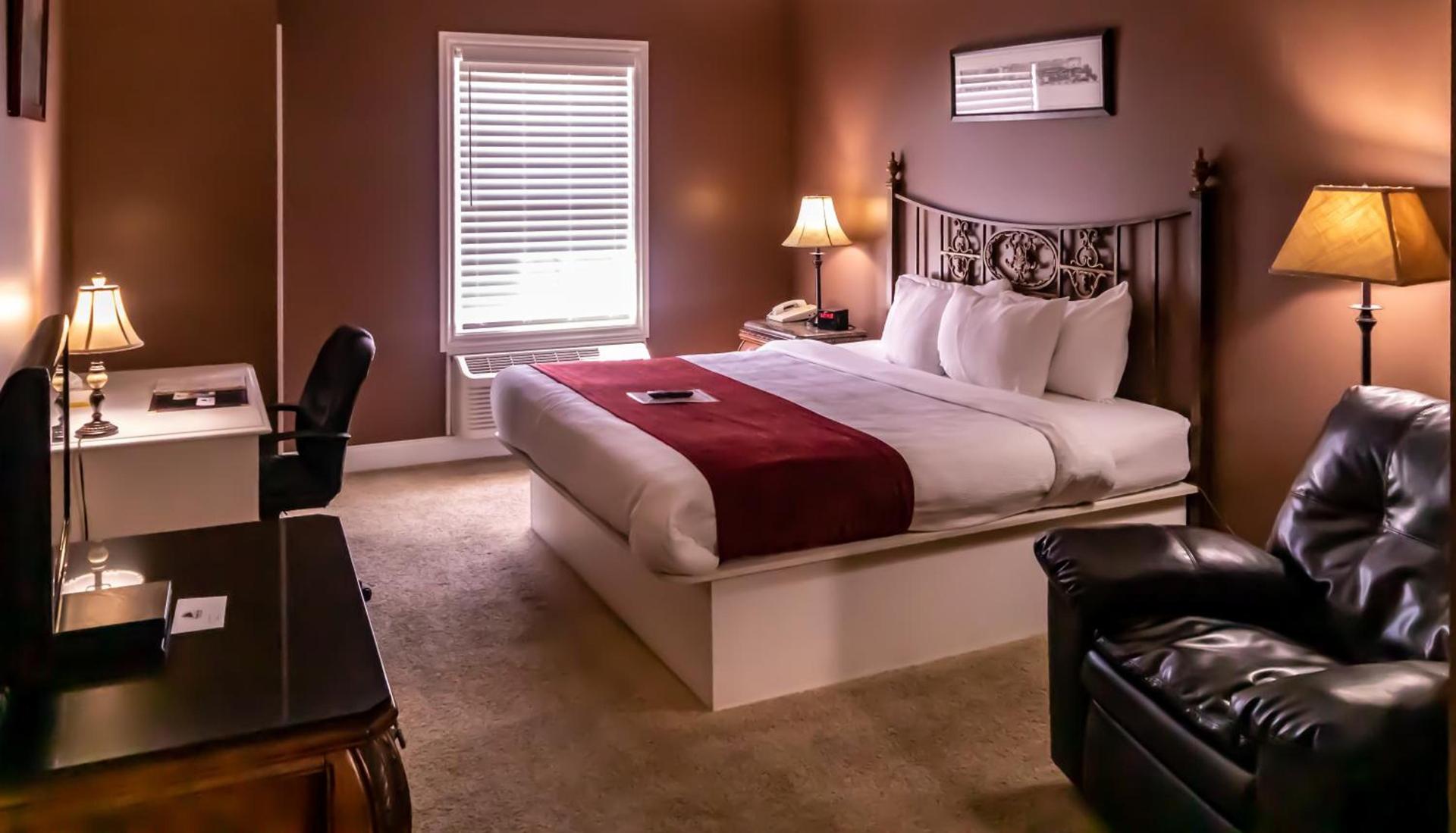 Depot Inn & Suites photo 42