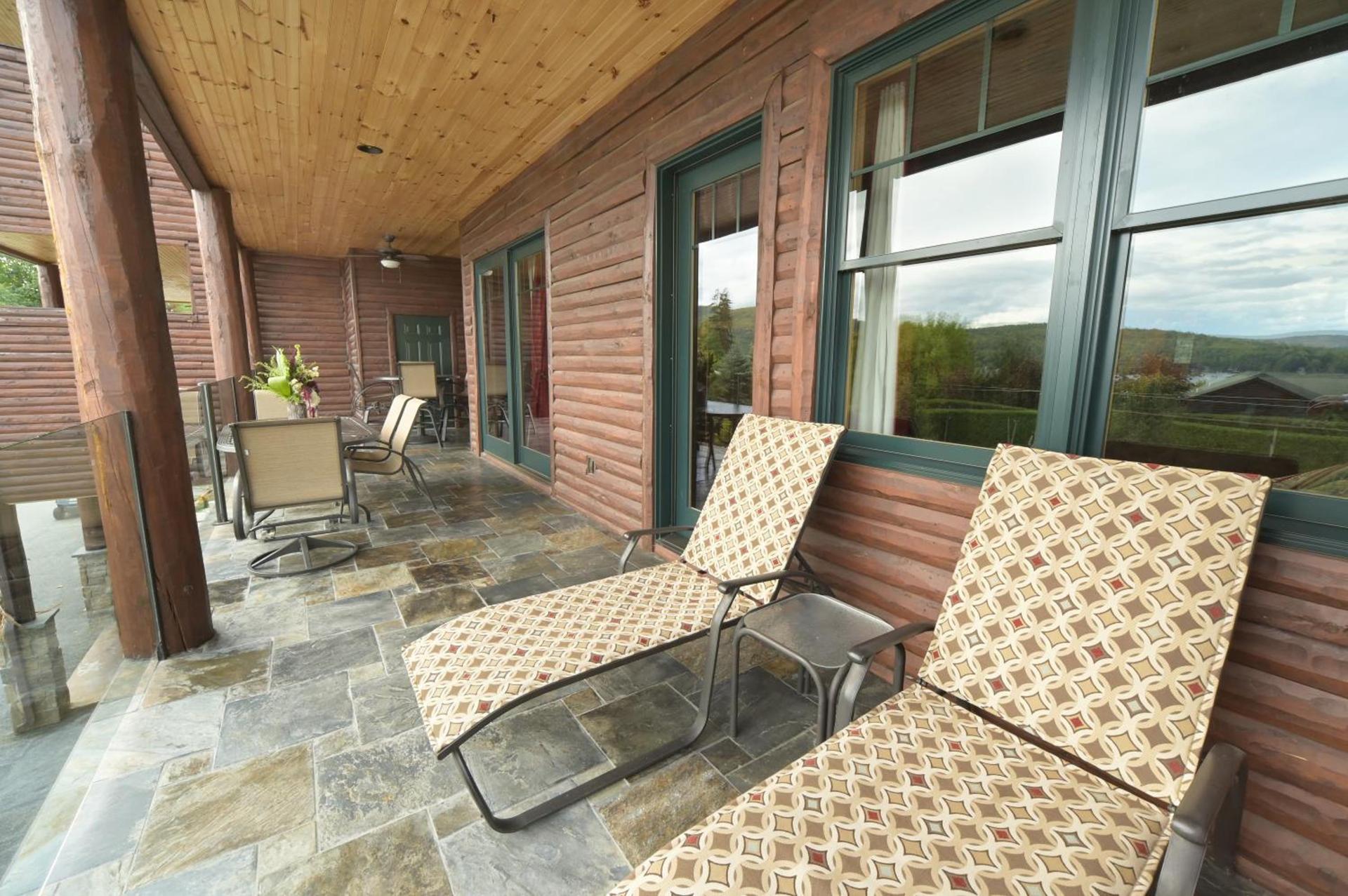The Lodges at Cresthaven photo 8