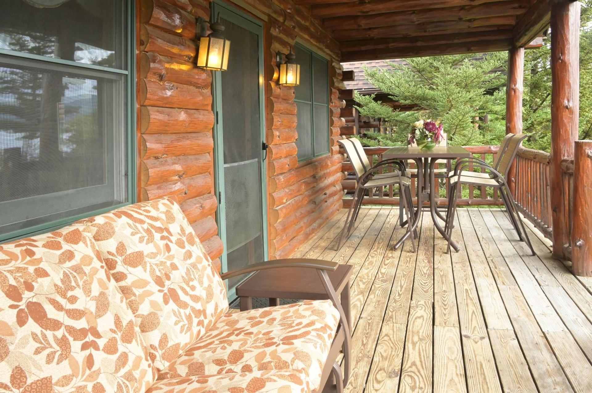 The Lodges at Cresthaven photo 16