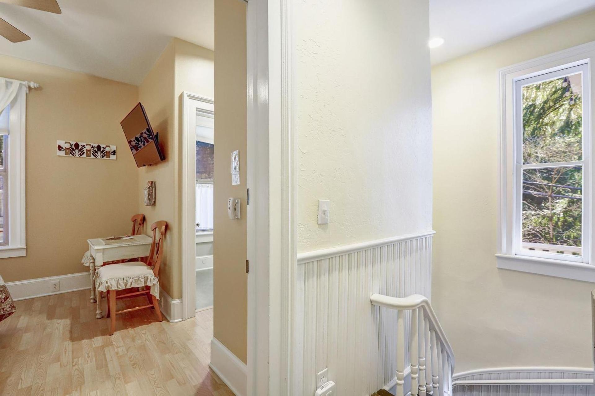 Broad Street Inn photo 24
