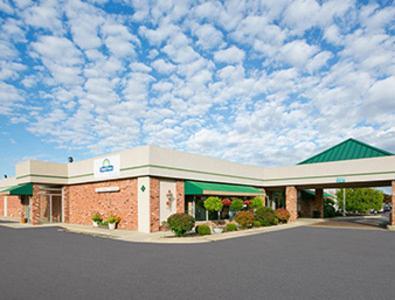 Days Inn by Wyndham Sidney OH photo 14