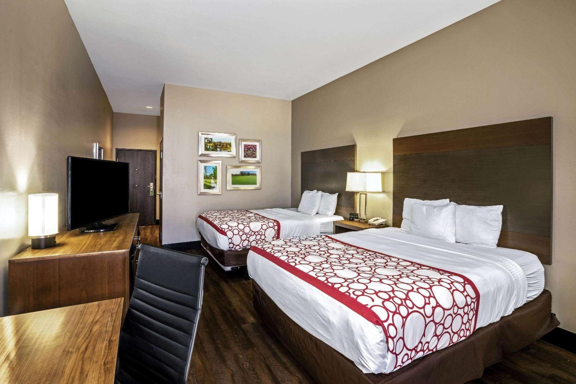 La Quinta by Wyndham Tuscaloosa McFarland photo 12