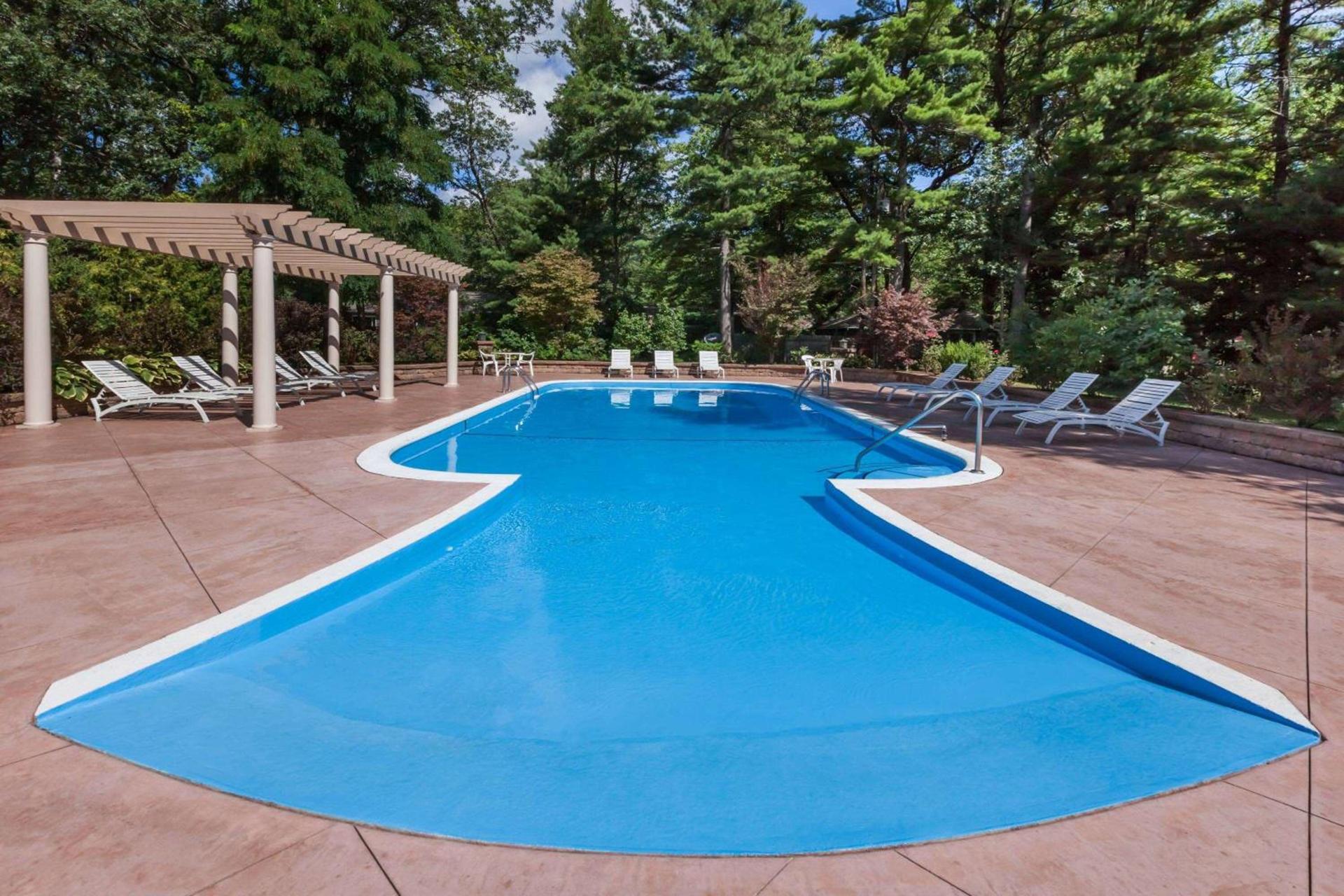 Howard Johnson by Wyndham Traverse City photo 14