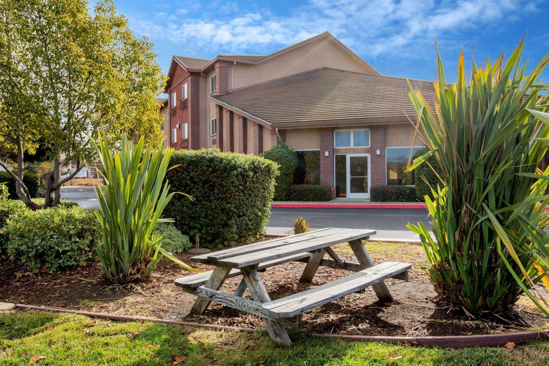 La Quinta Inn by Wyndham Livermore photo 35