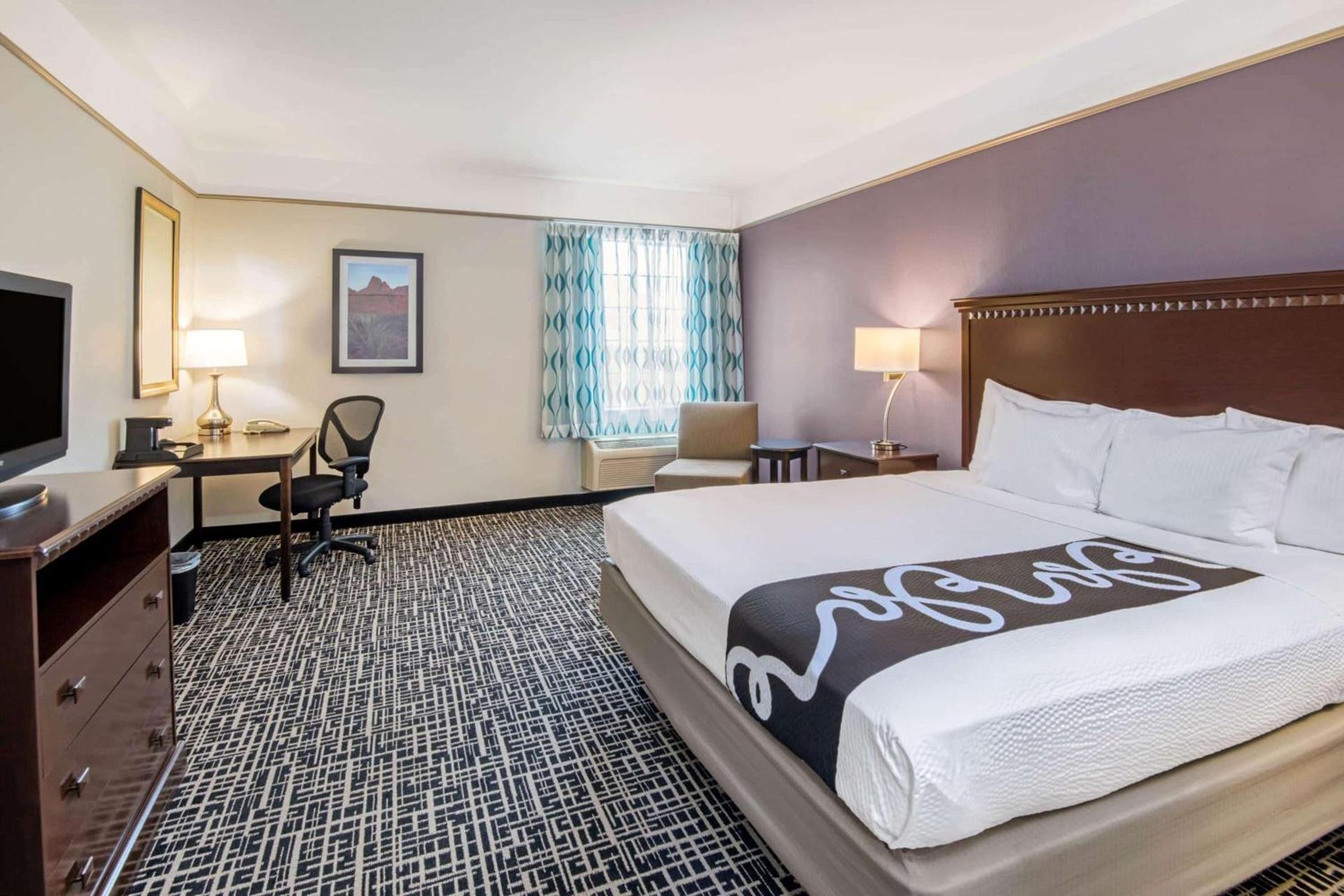 La Quinta by Wyndham Dumas photo 16