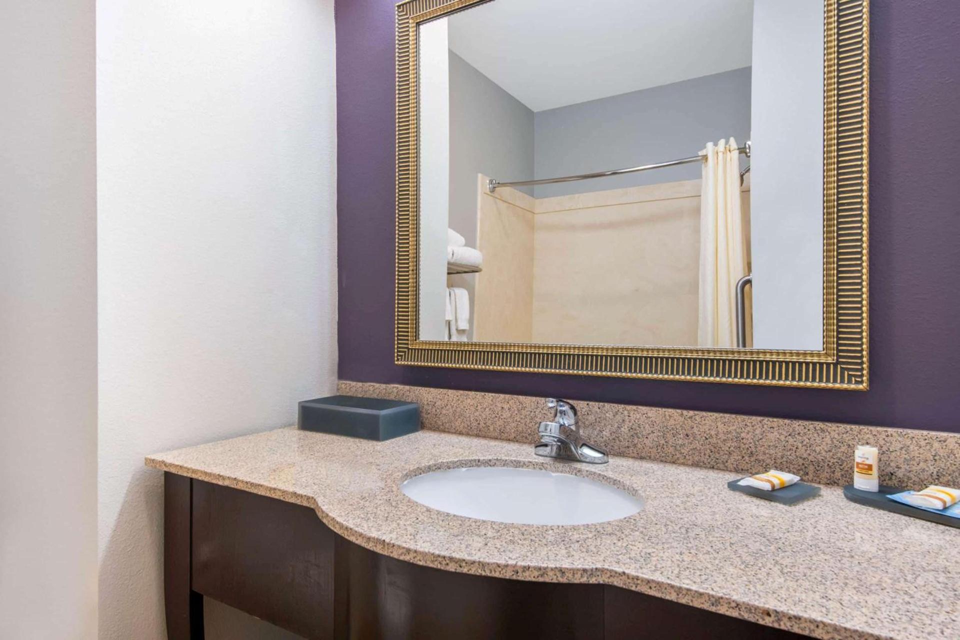 La Quinta by Wyndham Dumas photo 18
