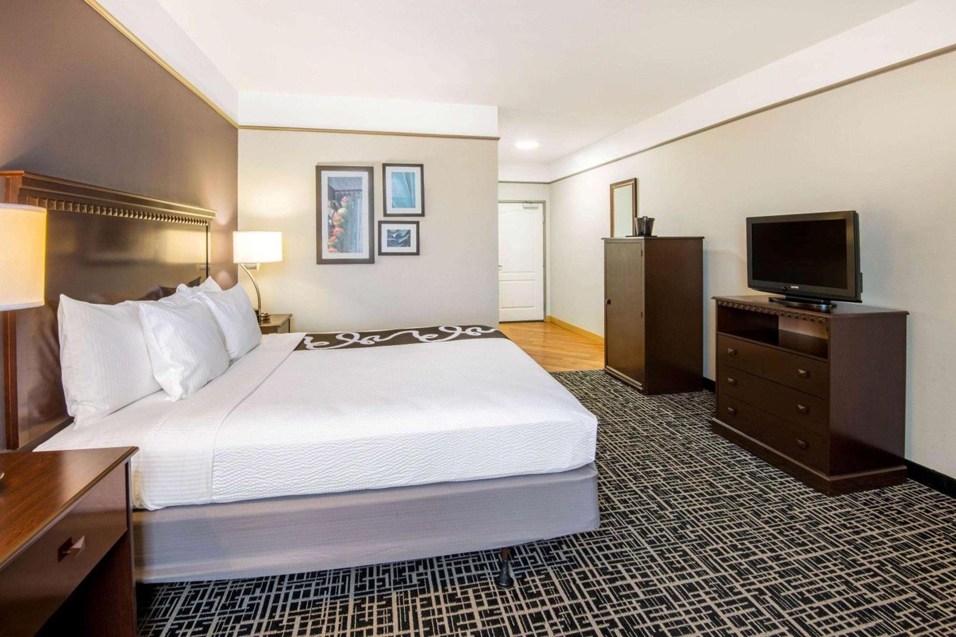 La Quinta by Wyndham Dumas photo 19