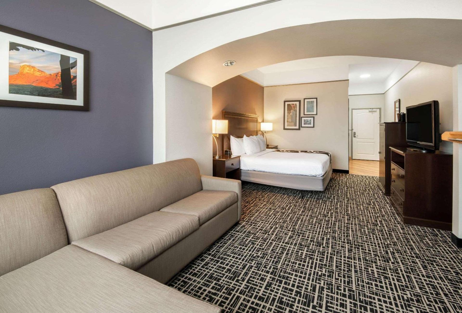 La Quinta by Wyndham Dumas photo 22