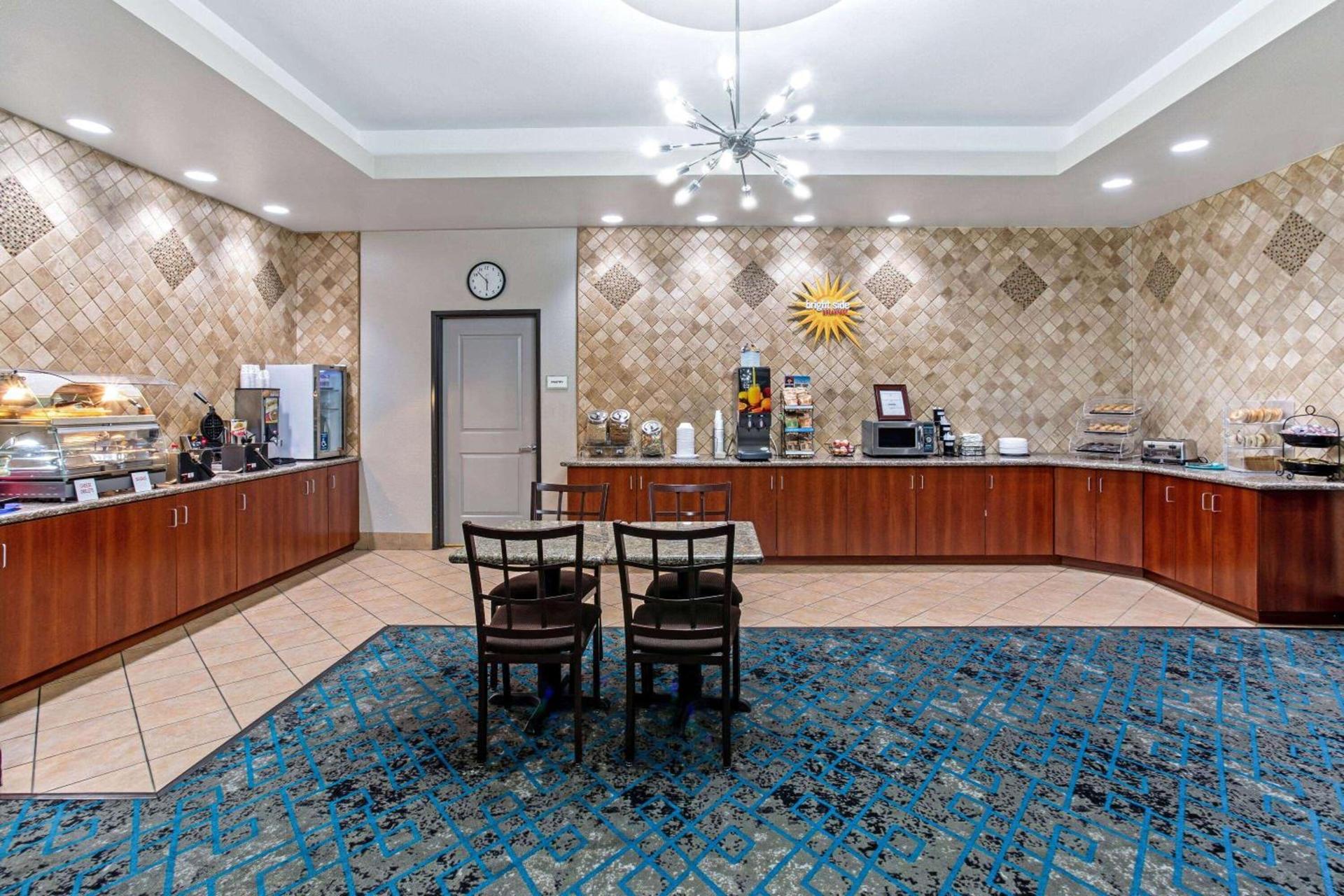 La Quinta by Wyndham Denver Gateway Park photo 4
