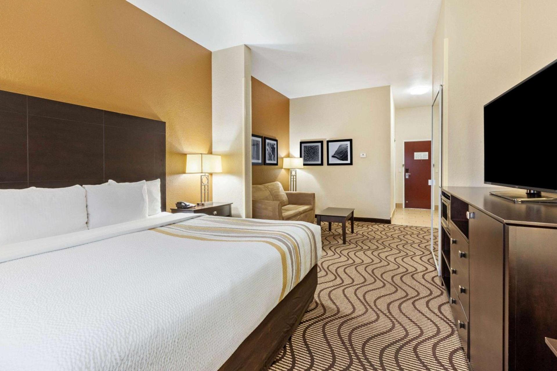 La Quinta by Wyndham South Bend photo 27