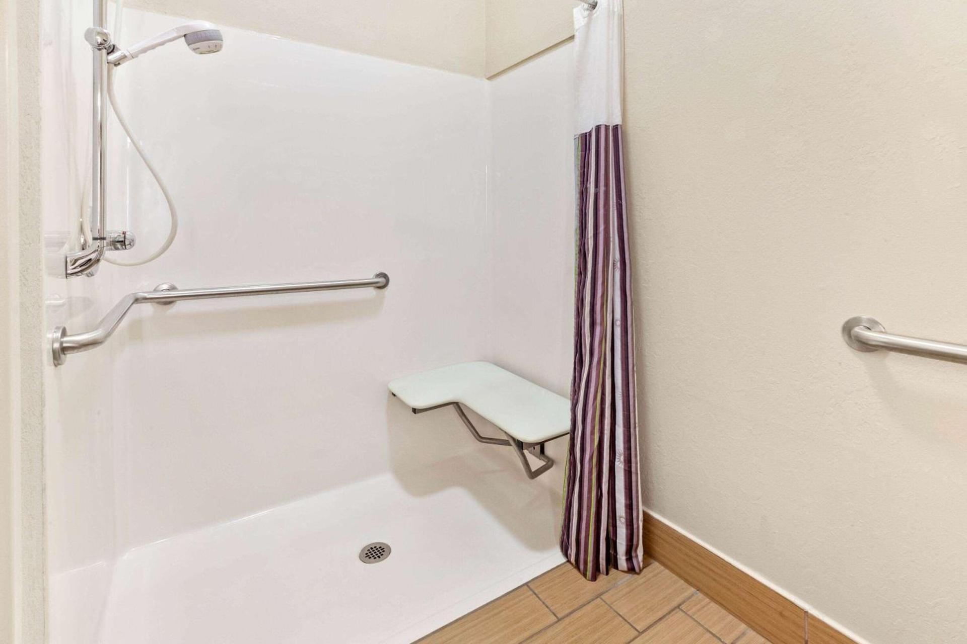 La Quinta by Wyndham South Bend photo 18