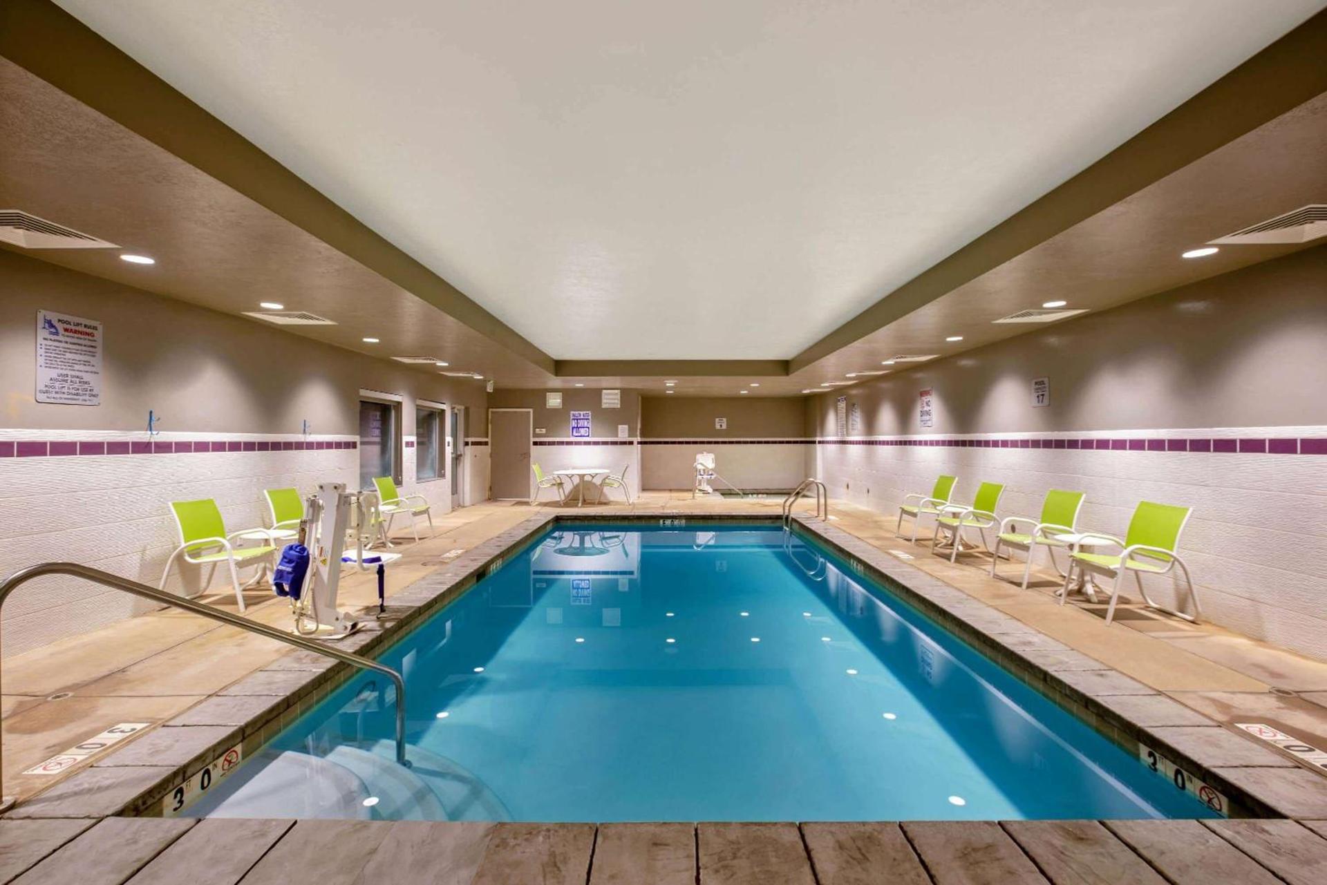 La Quinta by Wyndham Cedar City photo 8