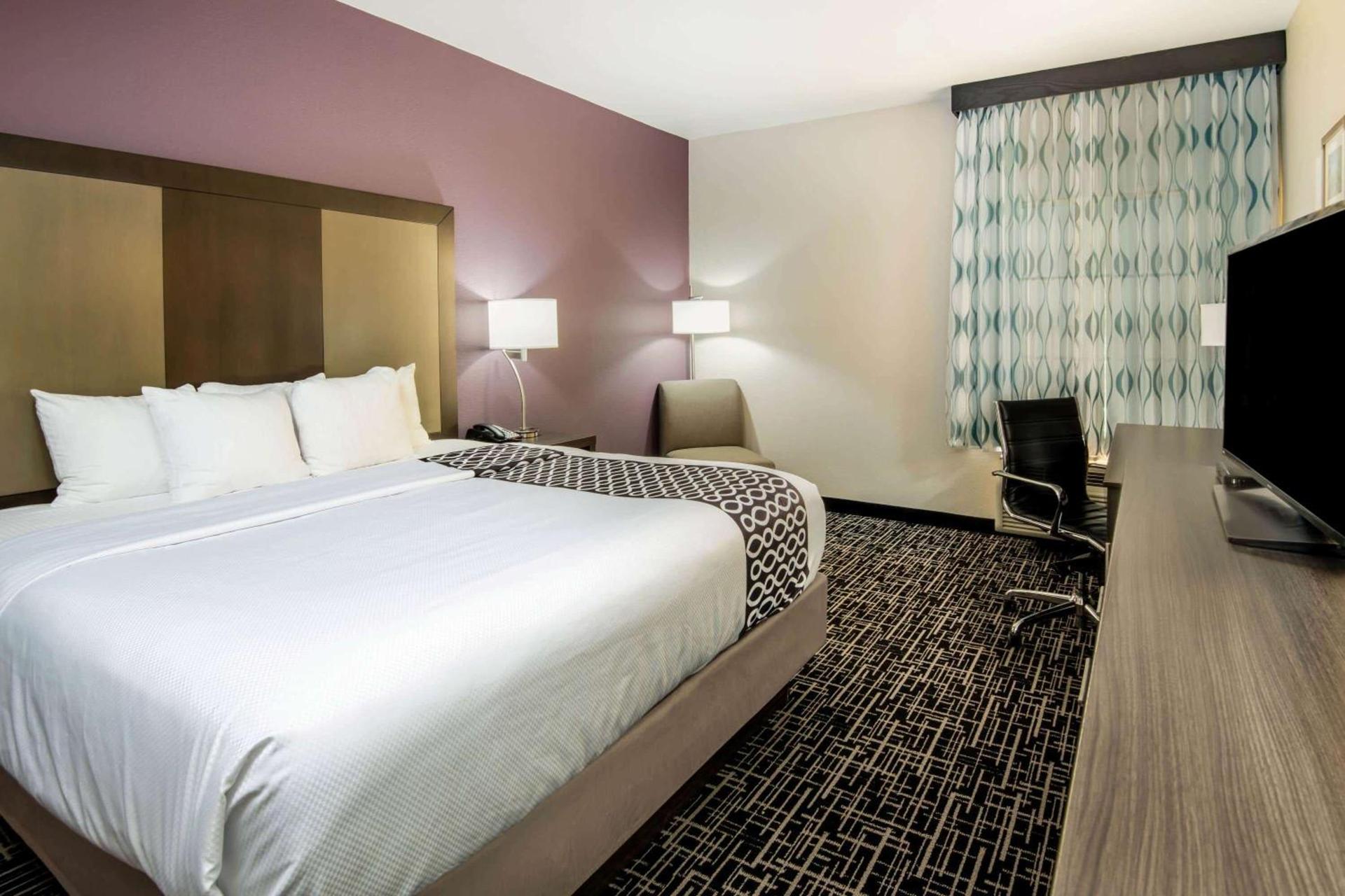 La Quinta by Wyndham Pampa photo 8