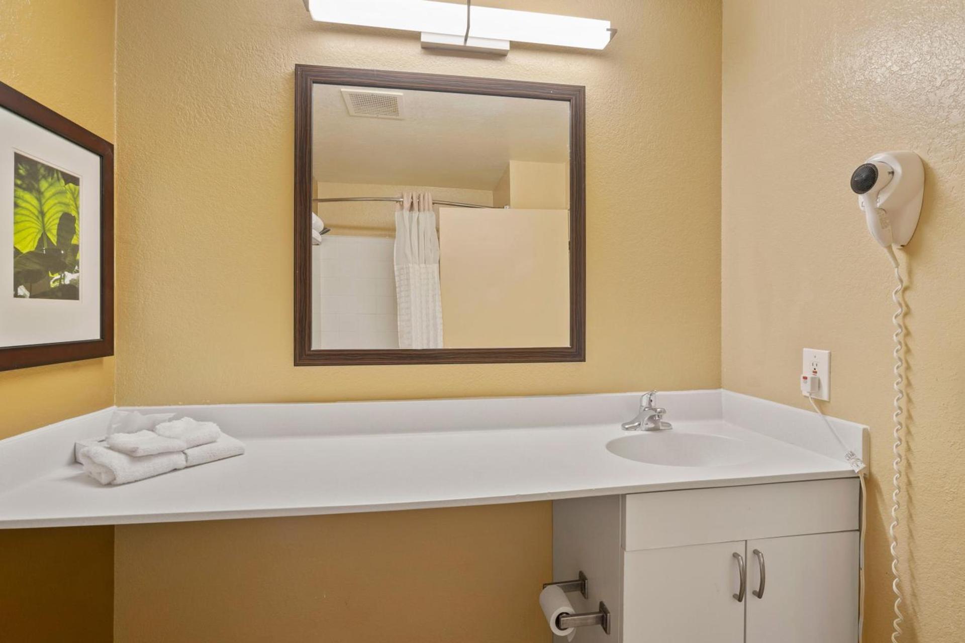 Extended Stay America Suites - Washington, DC - Falls Church - Merrifield photo 2