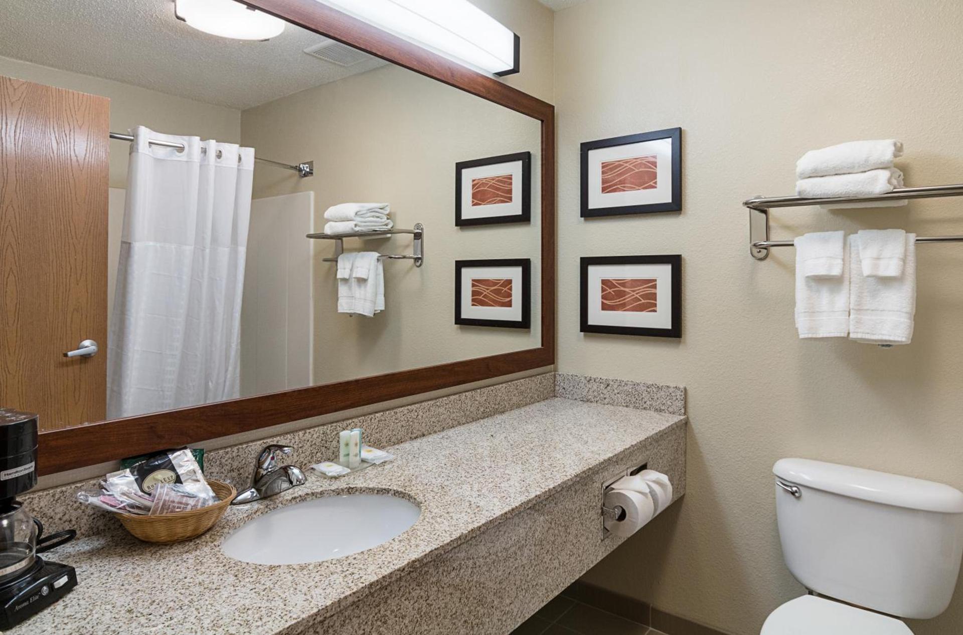 Comfort Inn Wichita East photo 30