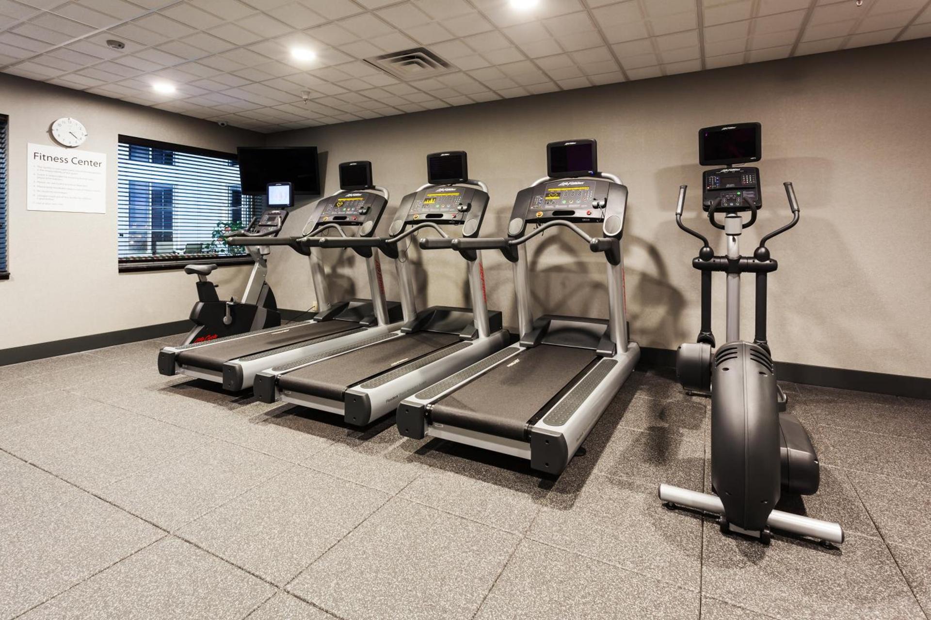 Holiday Inn Express & Suites Rapid City by IHG photo 3