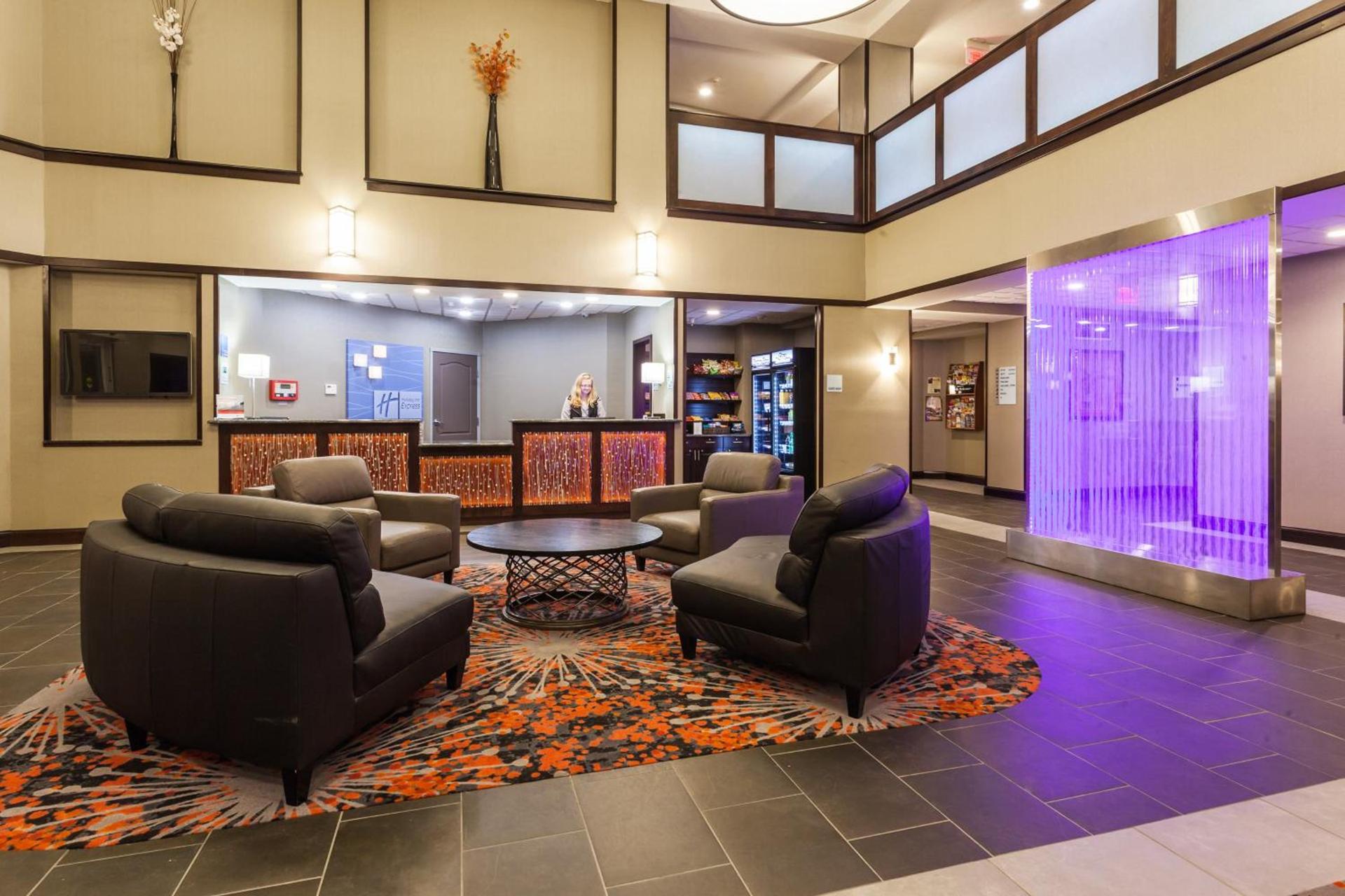 Holiday Inn Express & Suites Rapid City by IHG photo 9