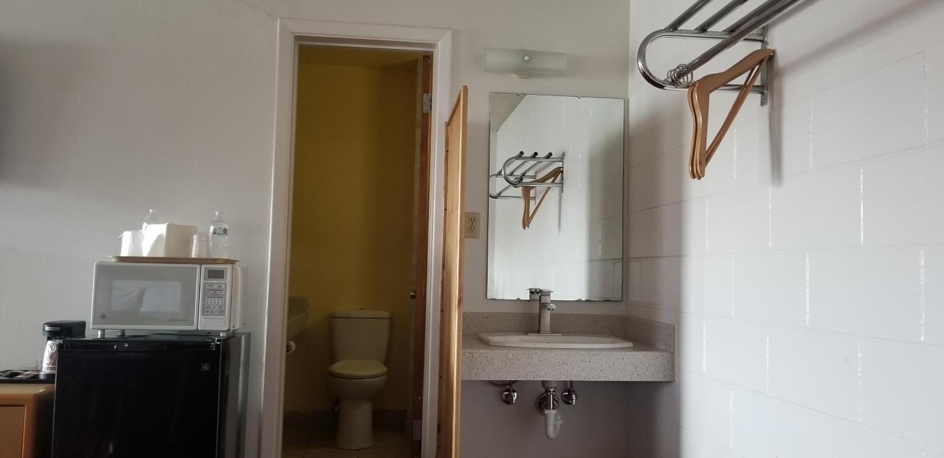 Regency Inn photo 12