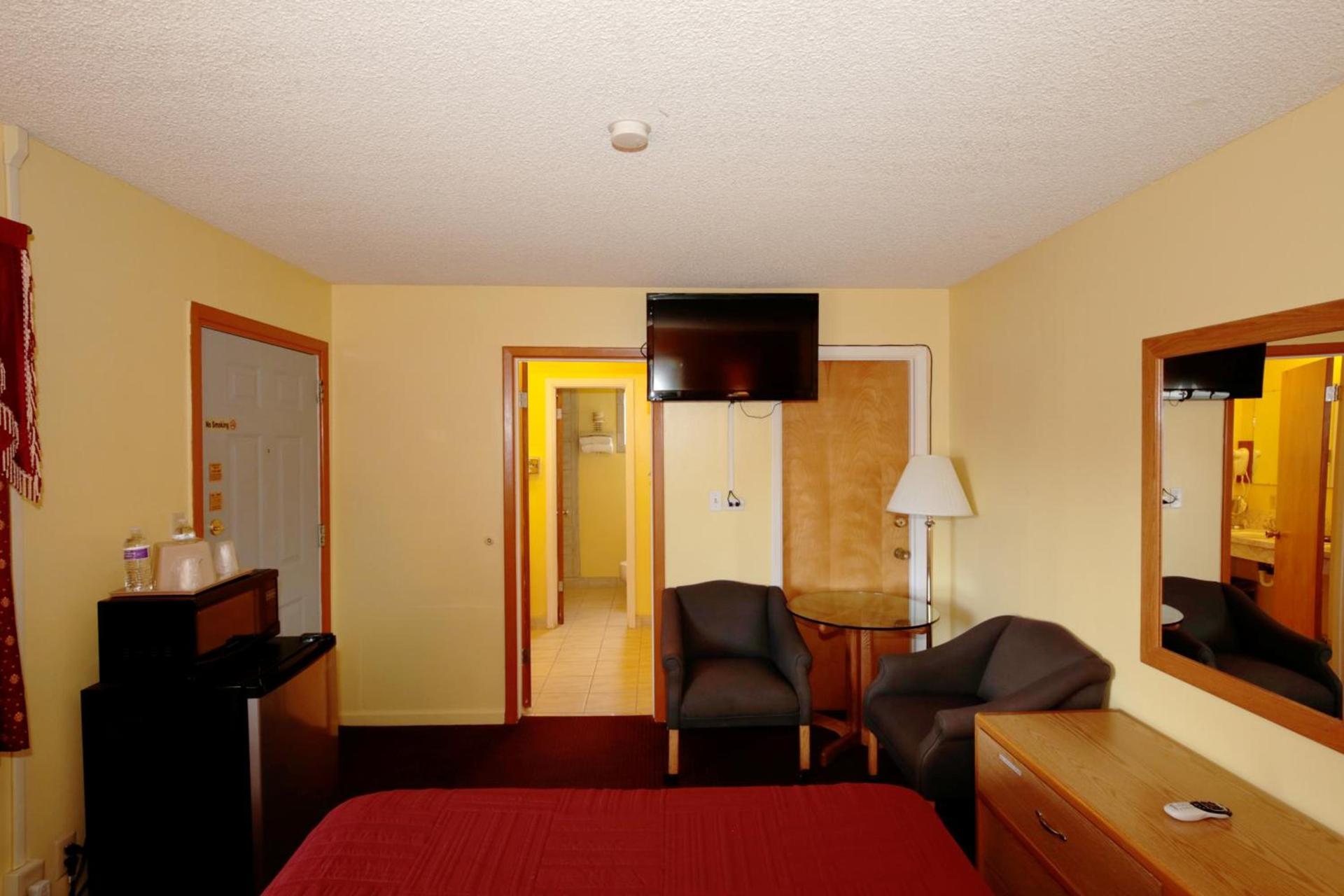 Regency Inn photo 15