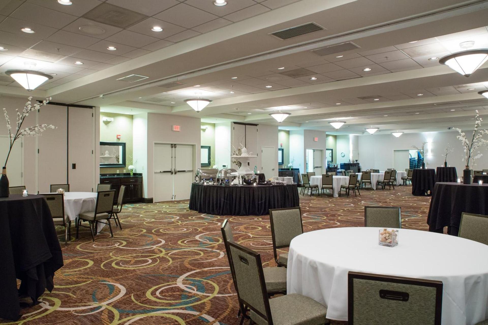 Holiday Inn Hotel & Suites Bloomington Airport by IHG photo 38