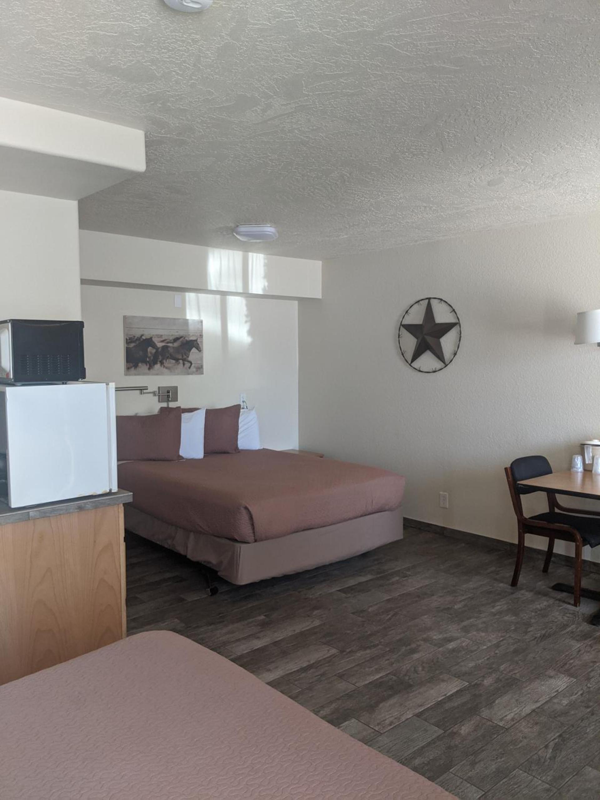Little Daisy Motel photo 7