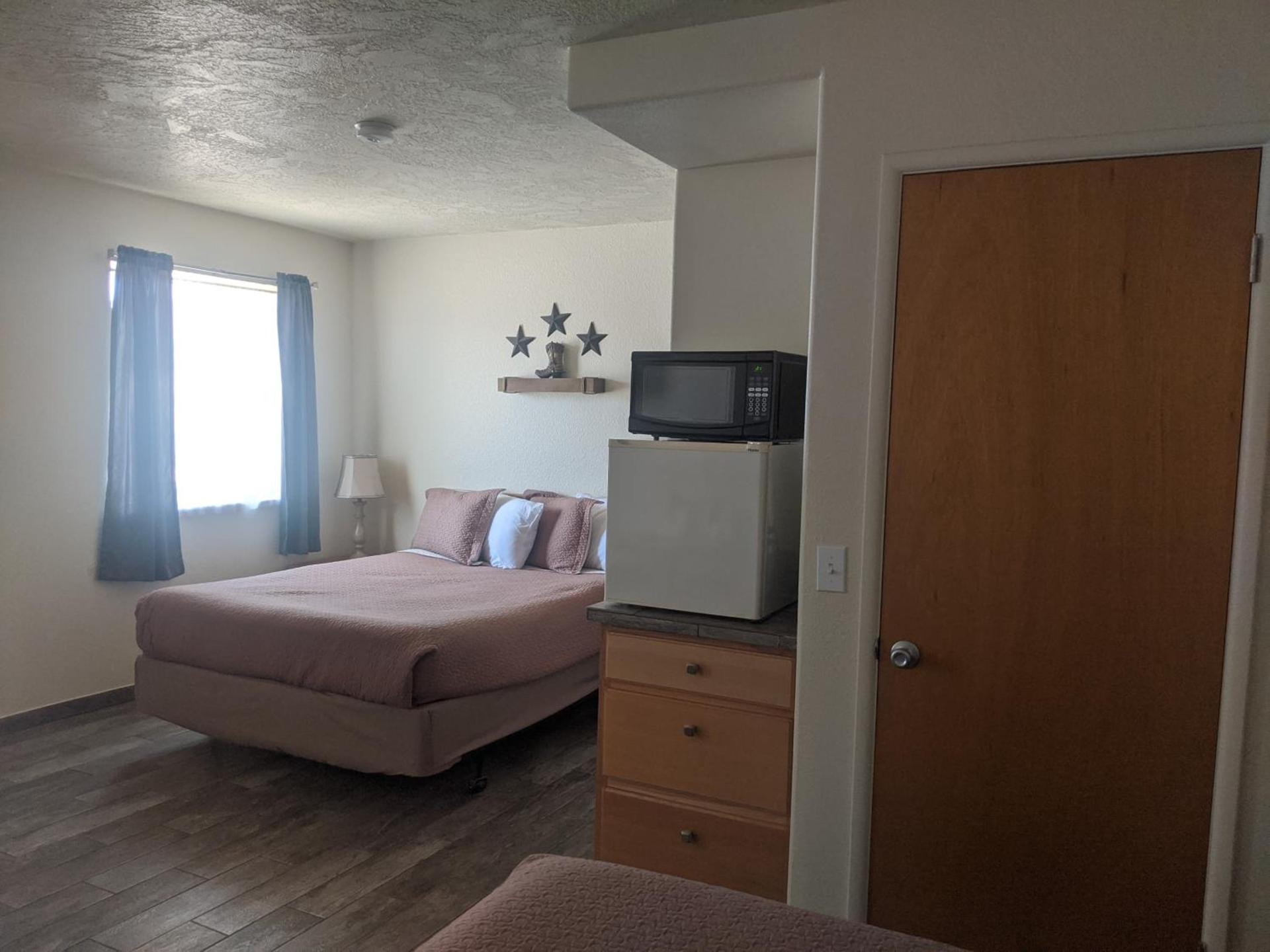Little Daisy Motel photo 6