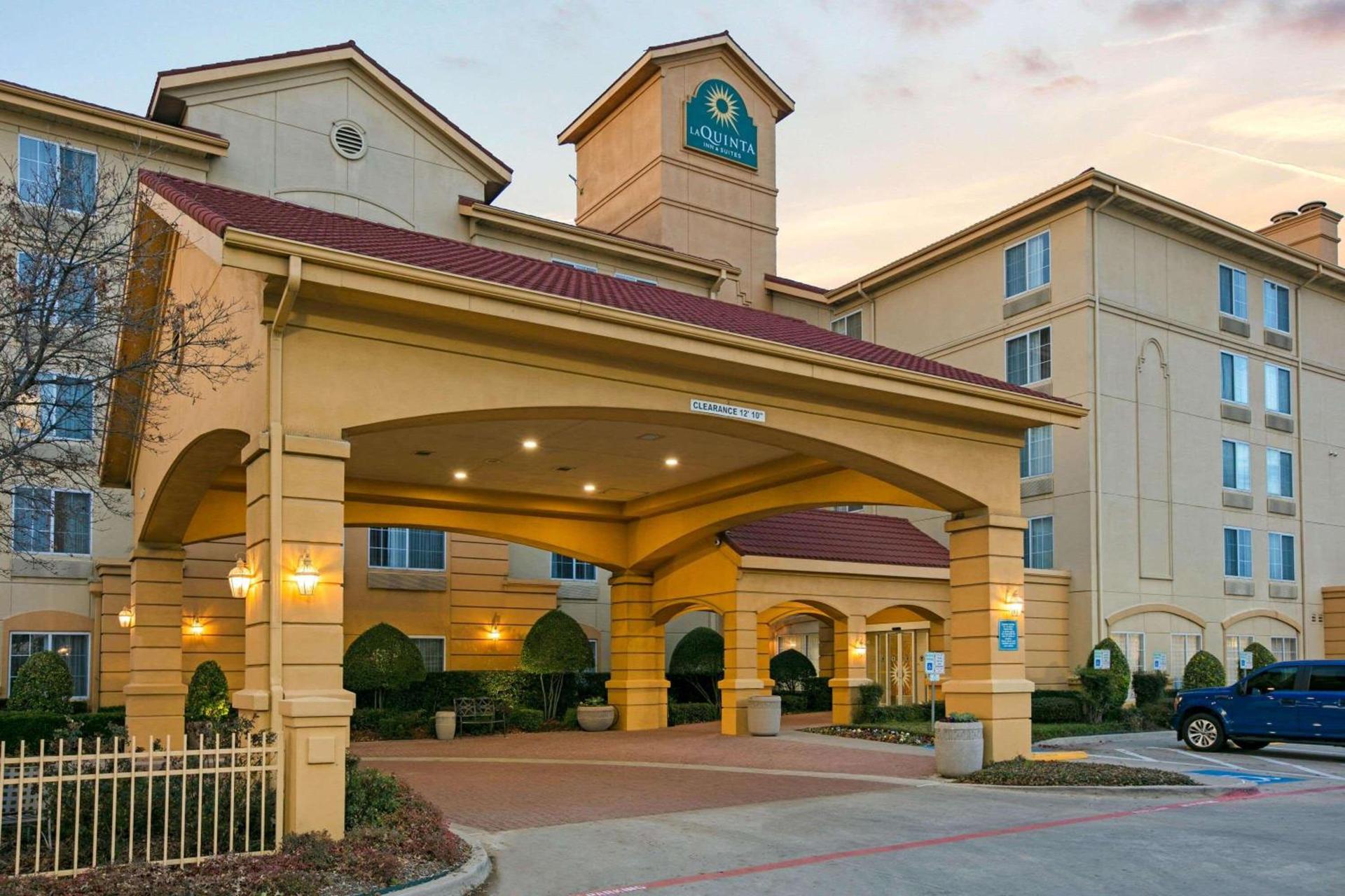 La Quinta by Wyndham DFW Airport South / Irving photo 4