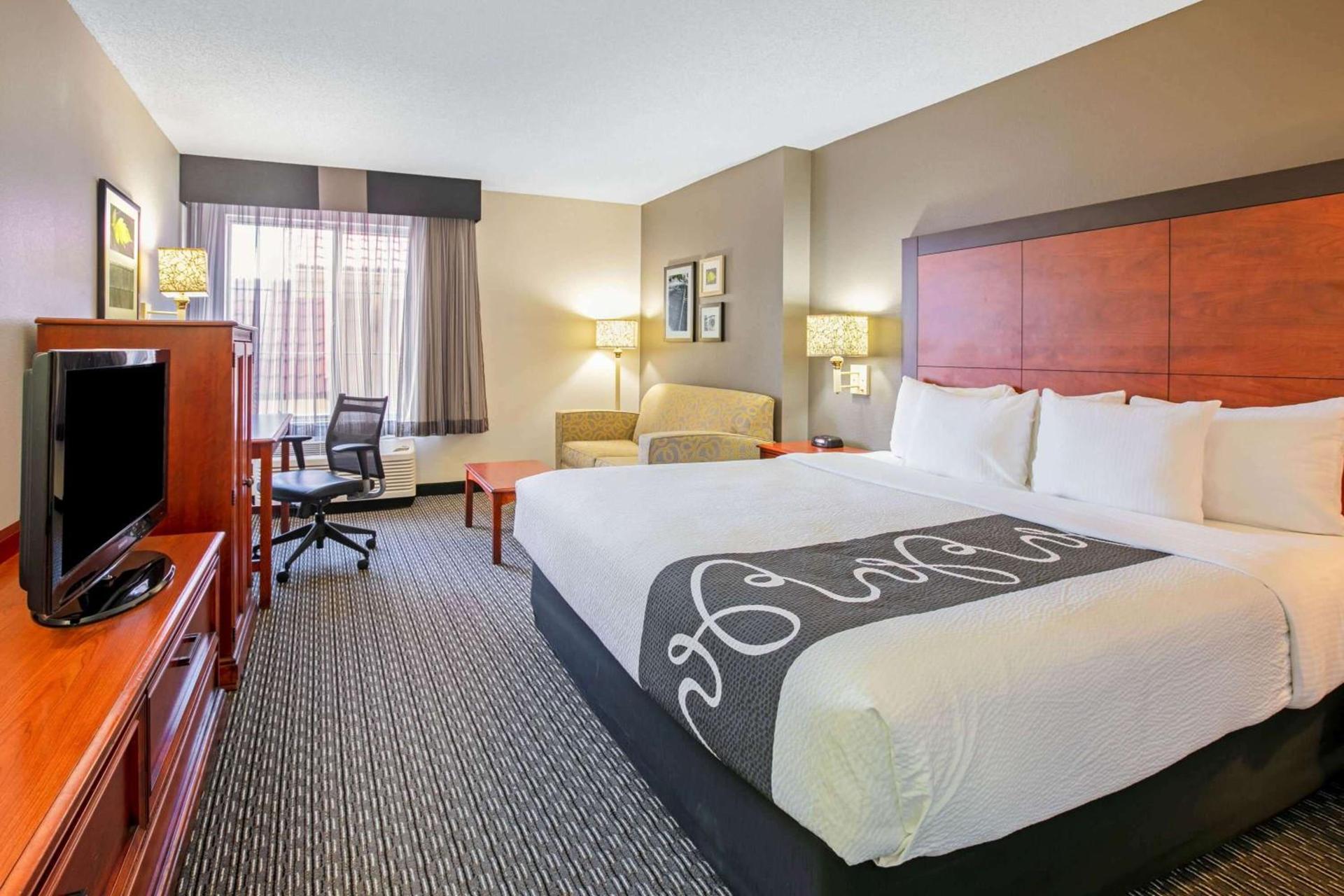 La Quinta by Wyndham DFW Airport South / Irving photo 24