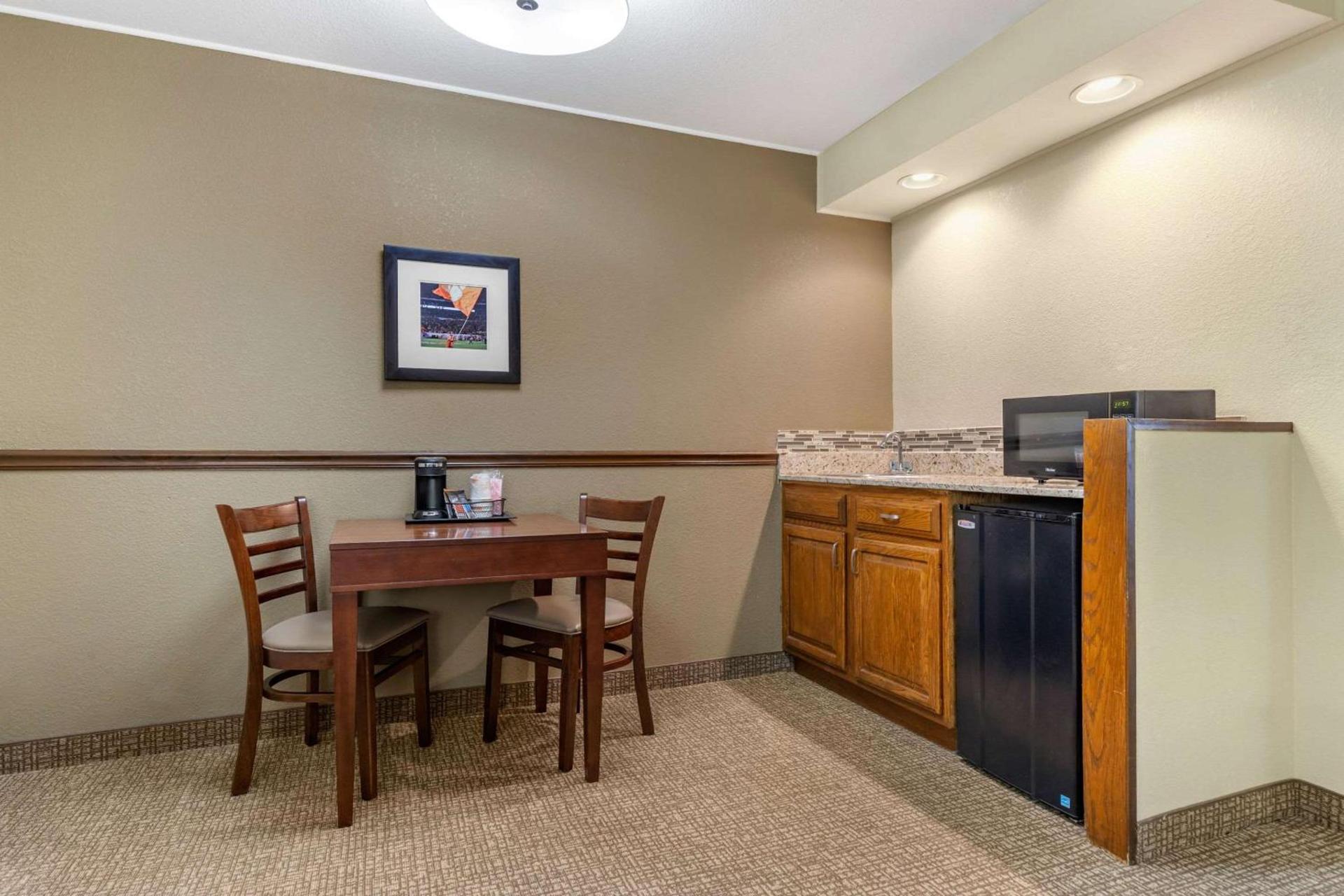 Comfort Inn & Suites Clemson - University Area photo 26