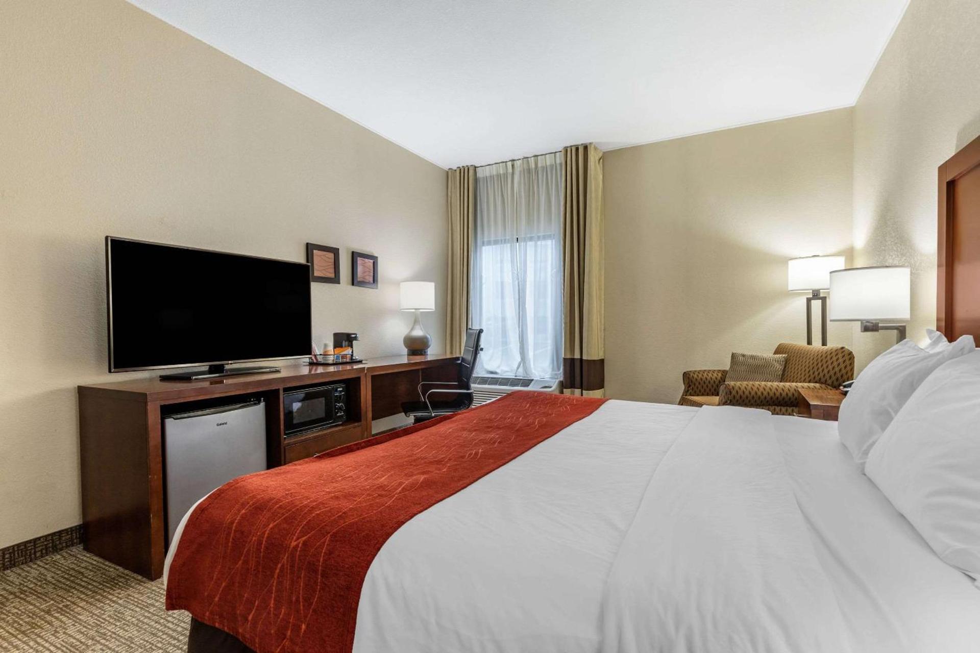 Comfort Inn & Suites Clemson - University Area photo 9