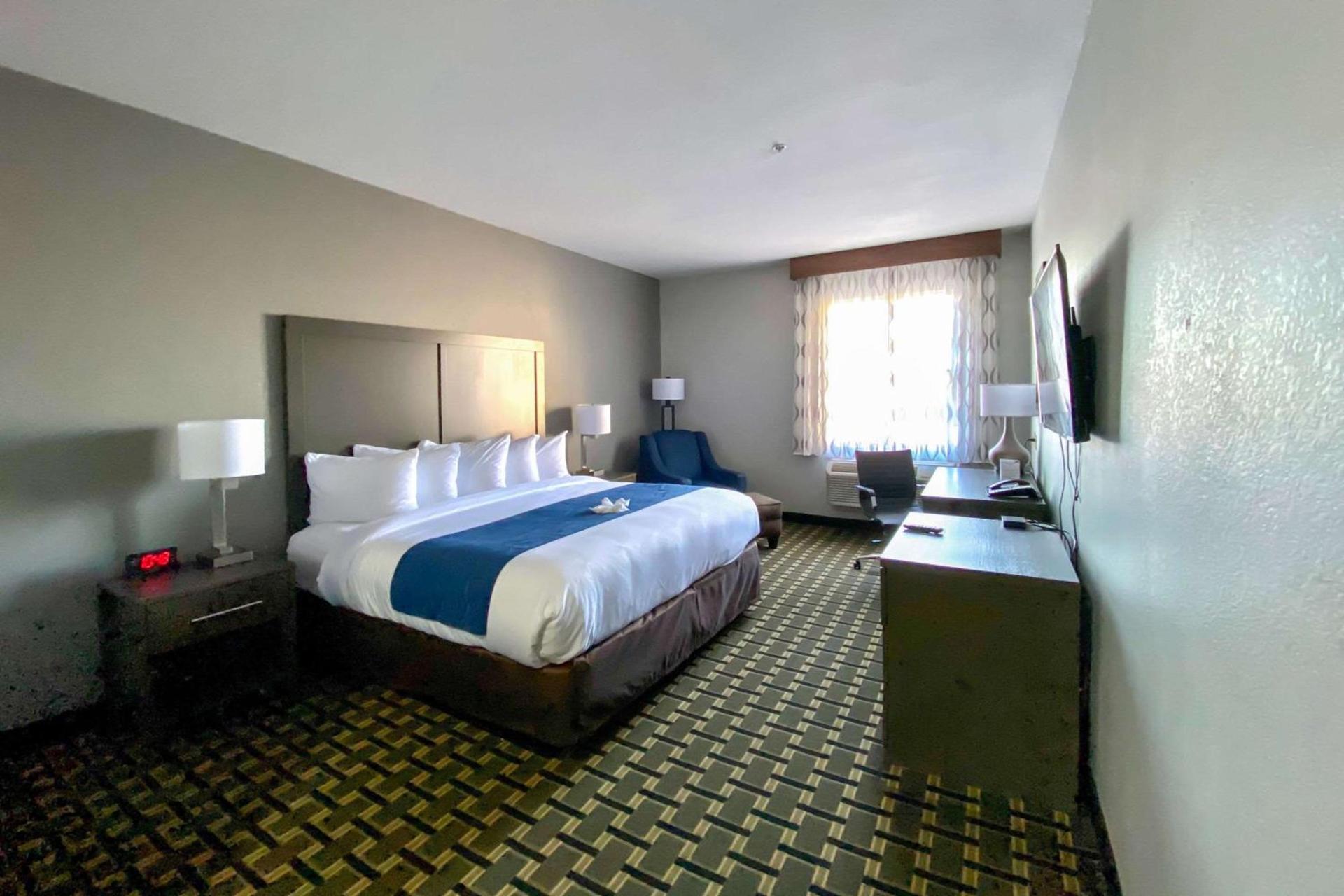 Comfort Inn Owasso – Tulsa photo 11