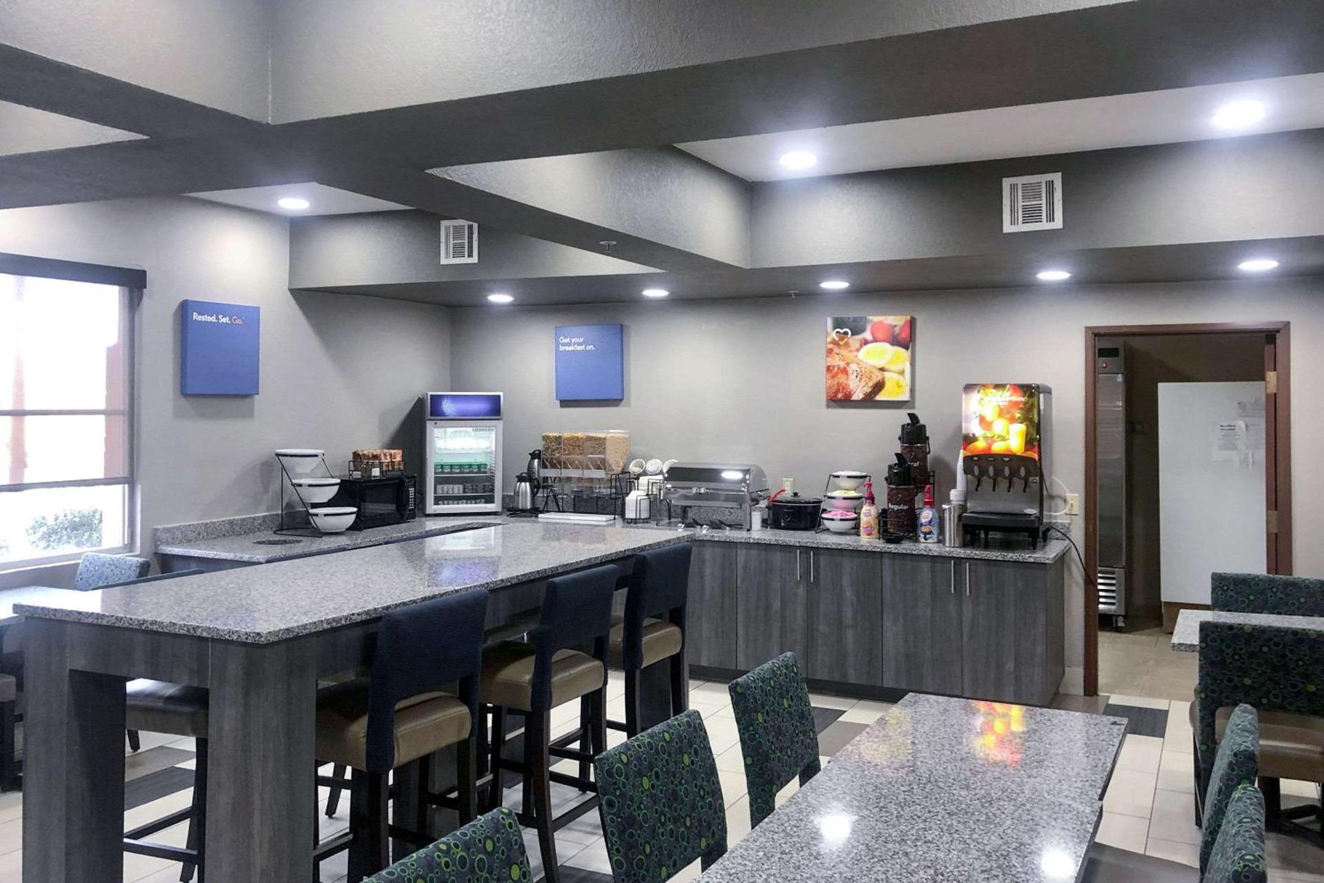 Comfort Inn Owasso – Tulsa photo 17
