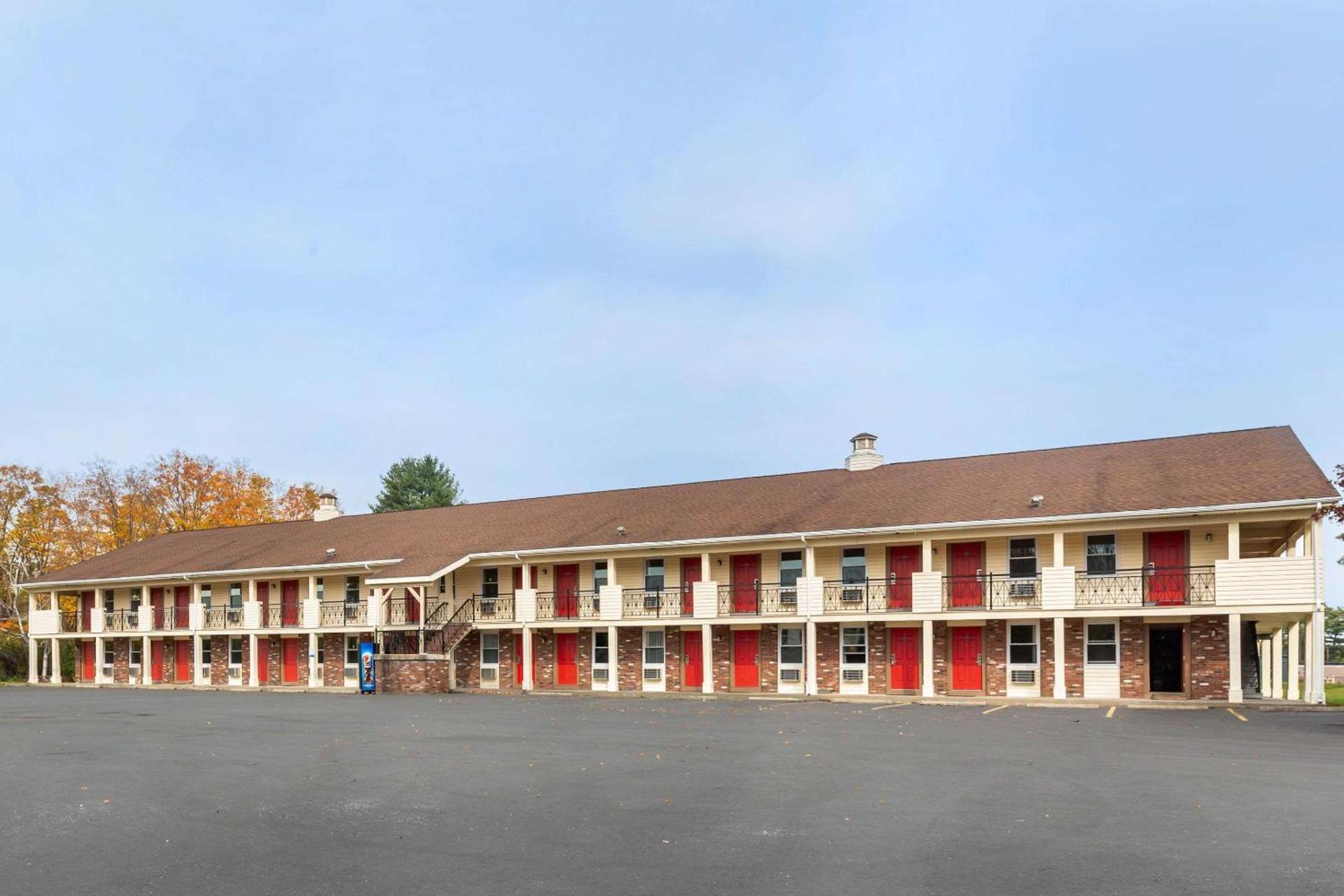 Econo Lodge Sturbridge Route 20 photo 29