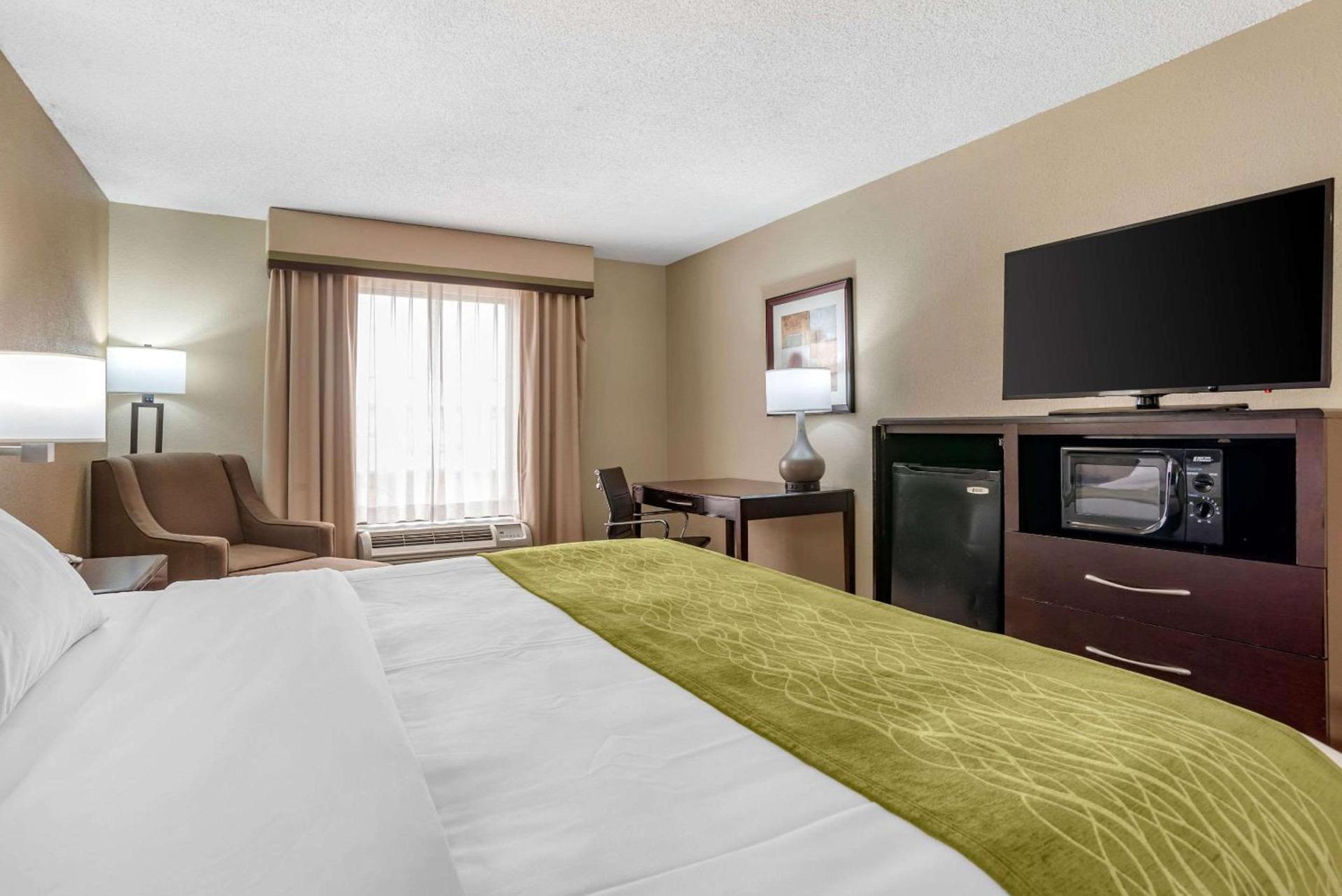 Comfort Inn Pearl-Jackson photo 11