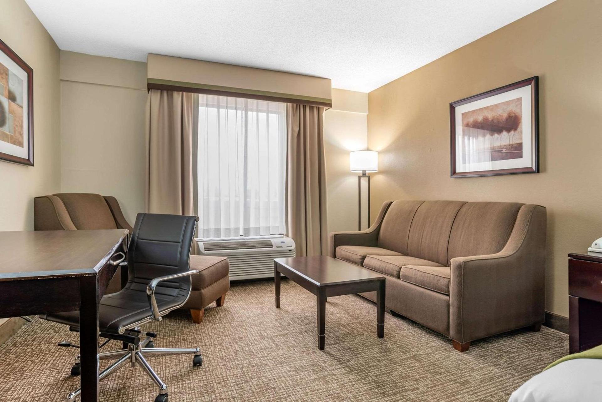 Comfort Inn Pearl-Jackson photo 18