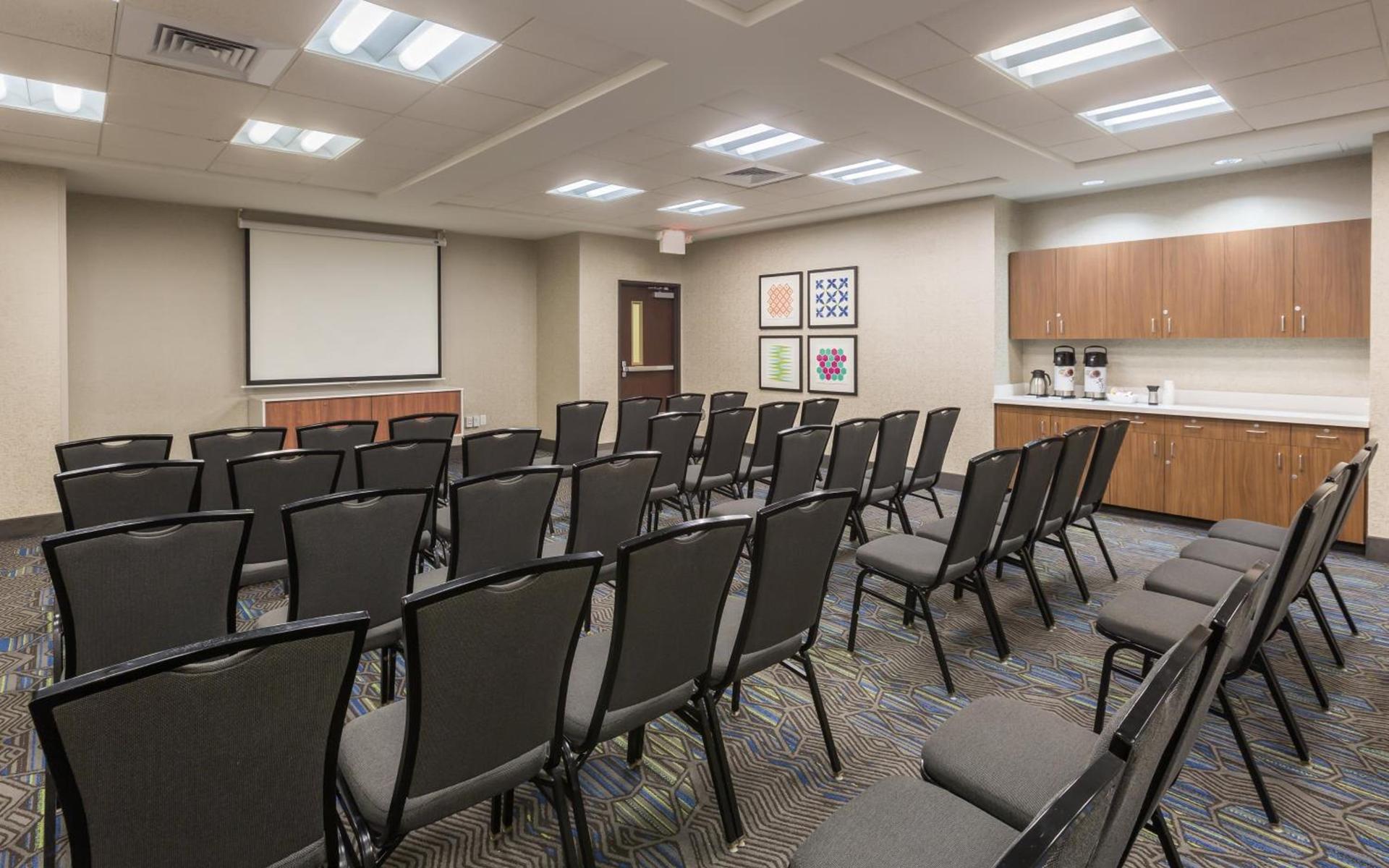 Holiday Inn Express Hotel & Suites Eugene Downtown - University by IHG photo 55