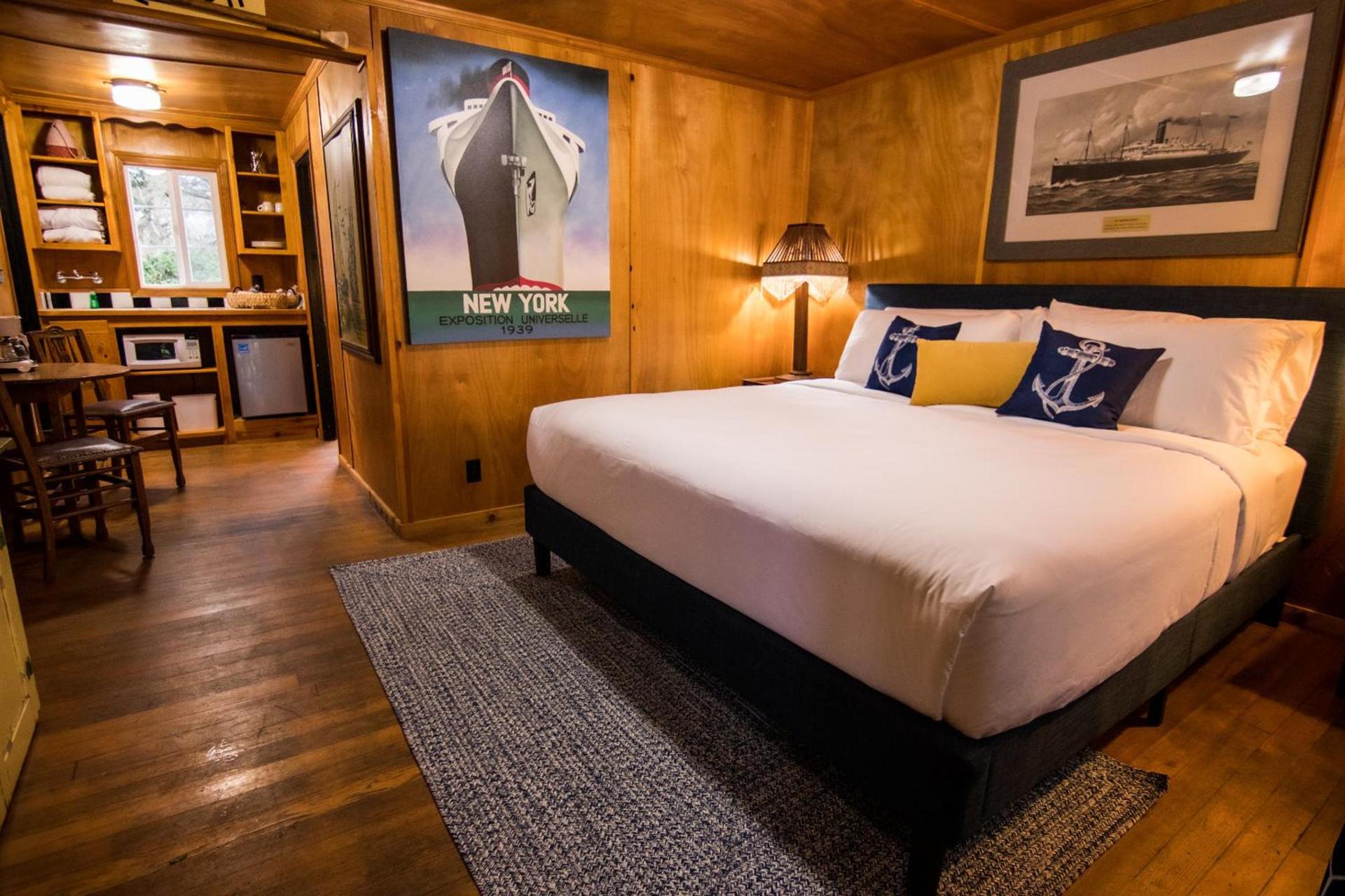 Anchor Inn Resort photo 3