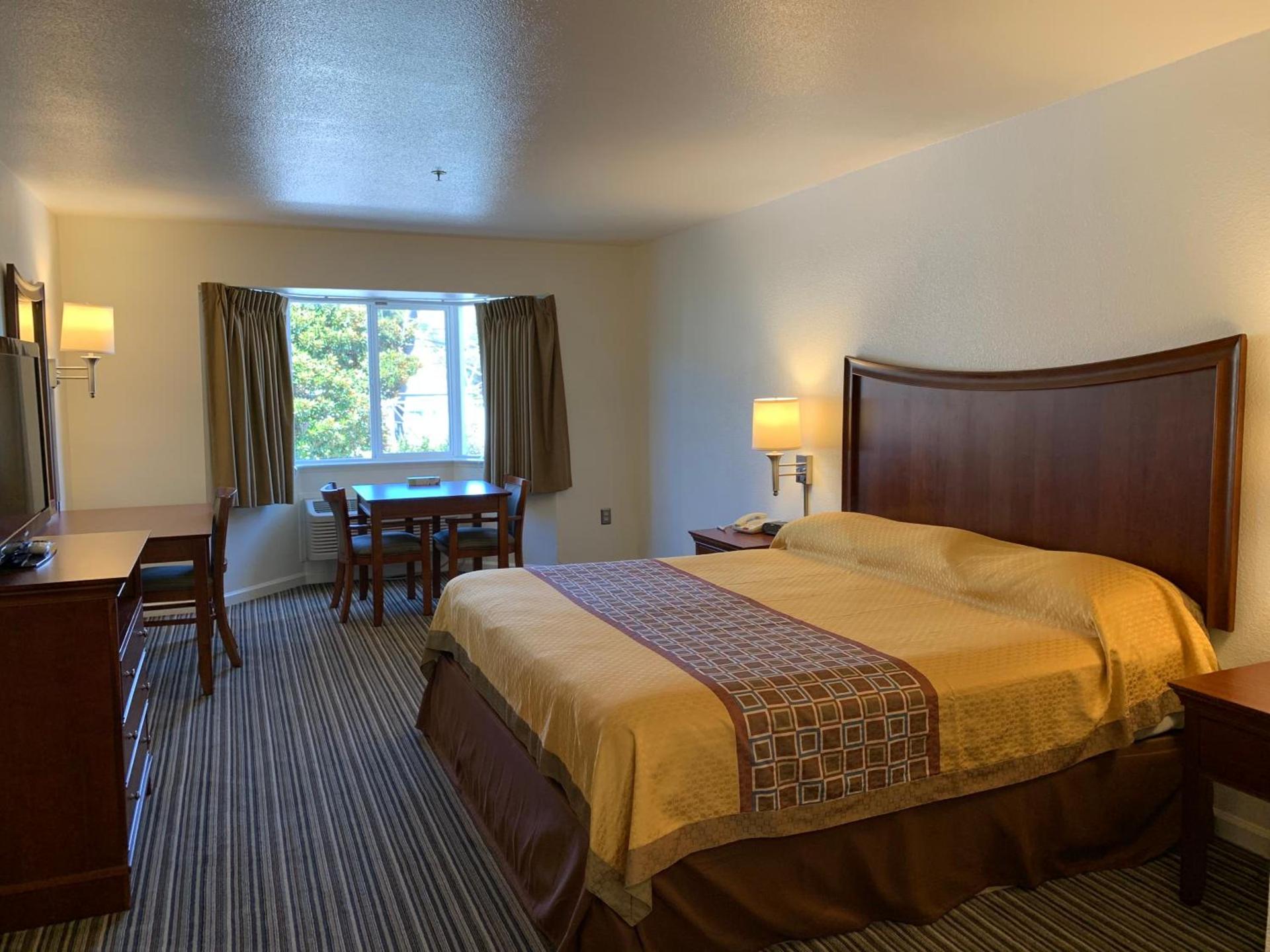 Airport Inn photo 11