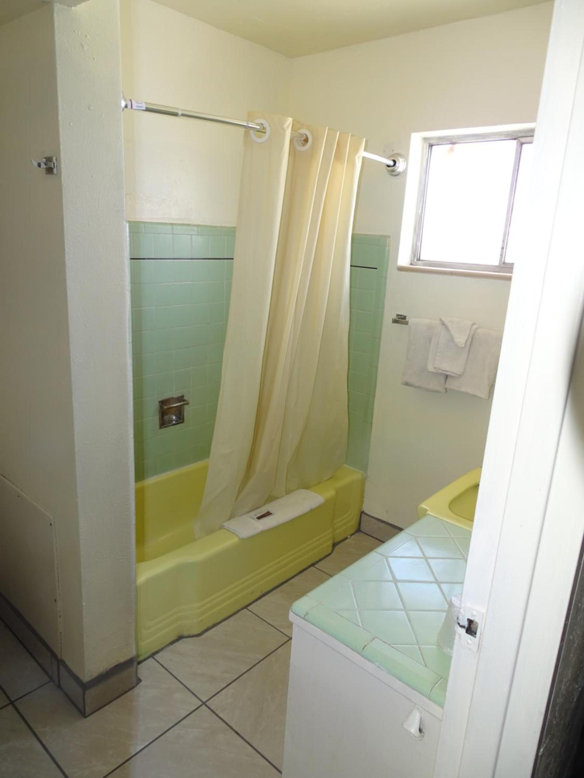 Downtown Inn photo 15