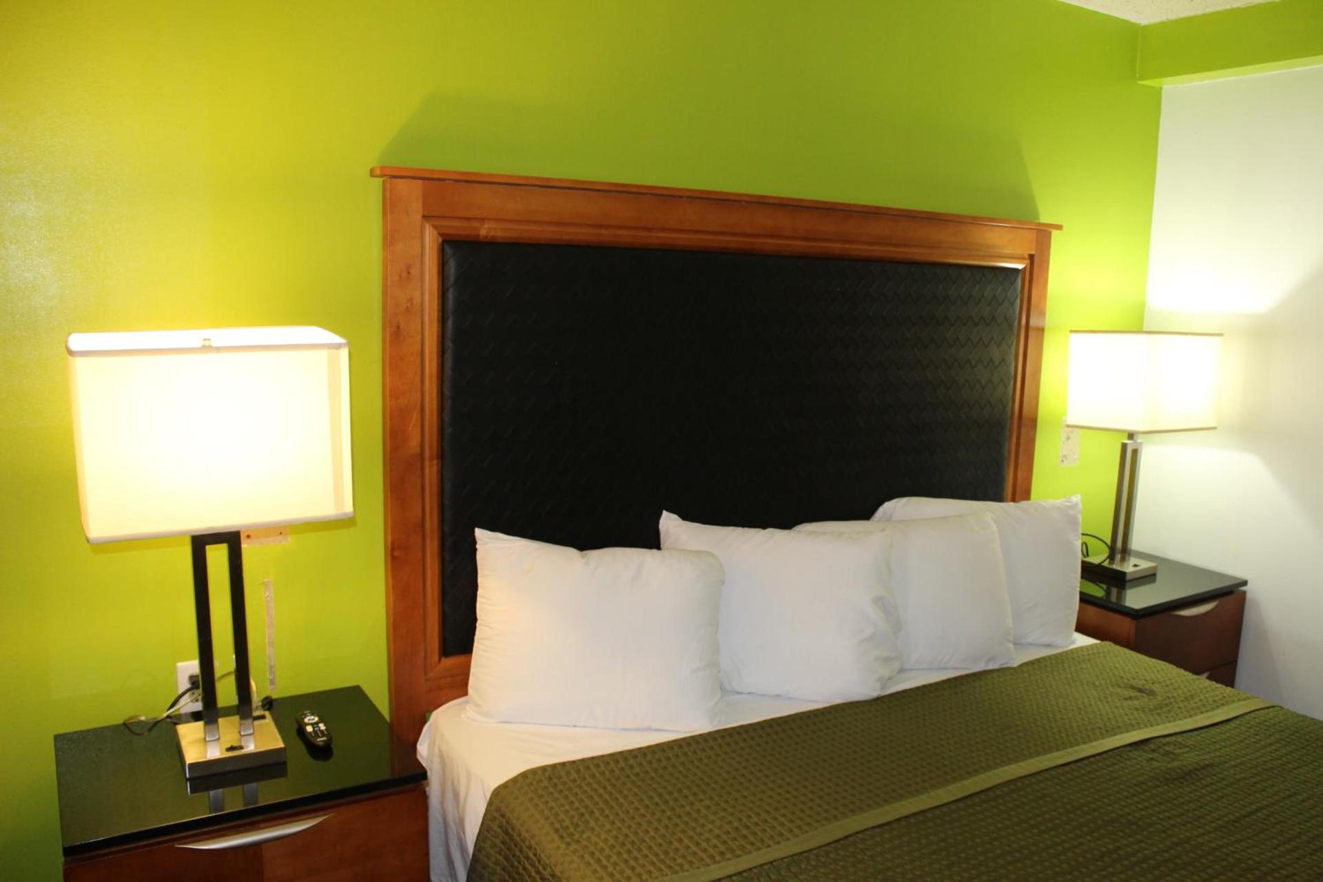 Spark By Hilton Roanoke Airport photo 10