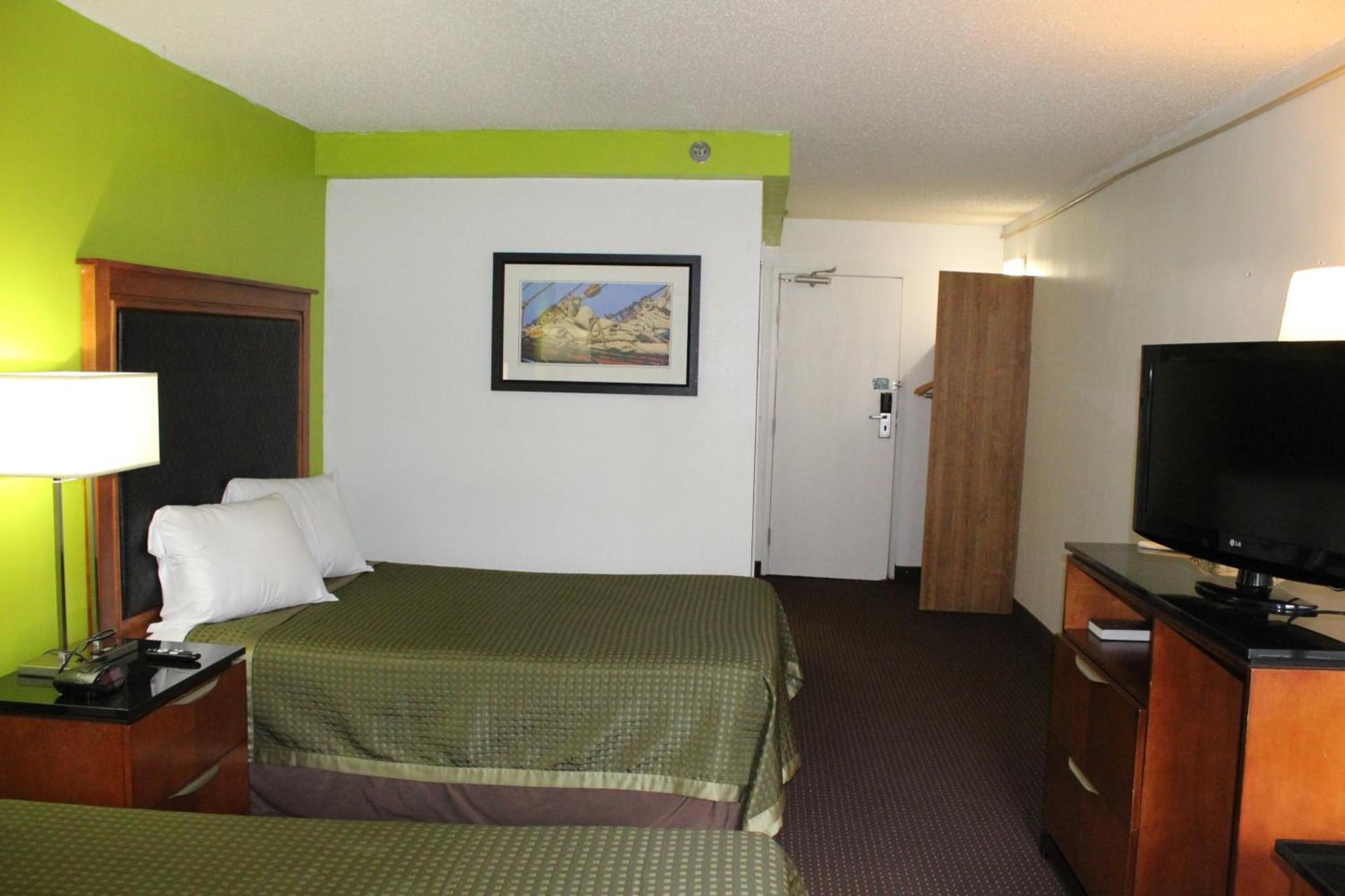 Spark By Hilton Roanoke Airport photo 19