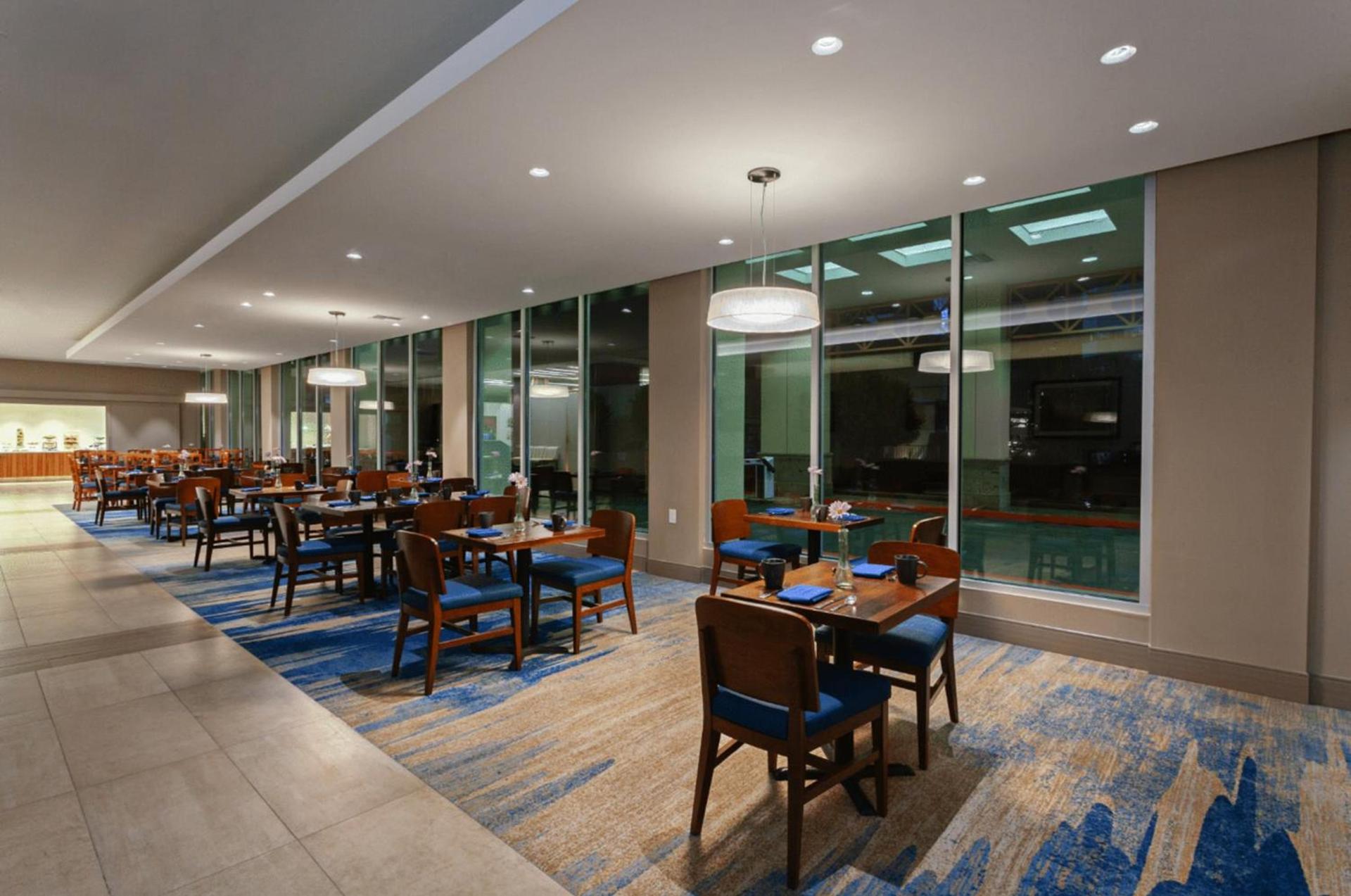 Holiday Inn Los Angeles - LAX Airport by IHG photo 5