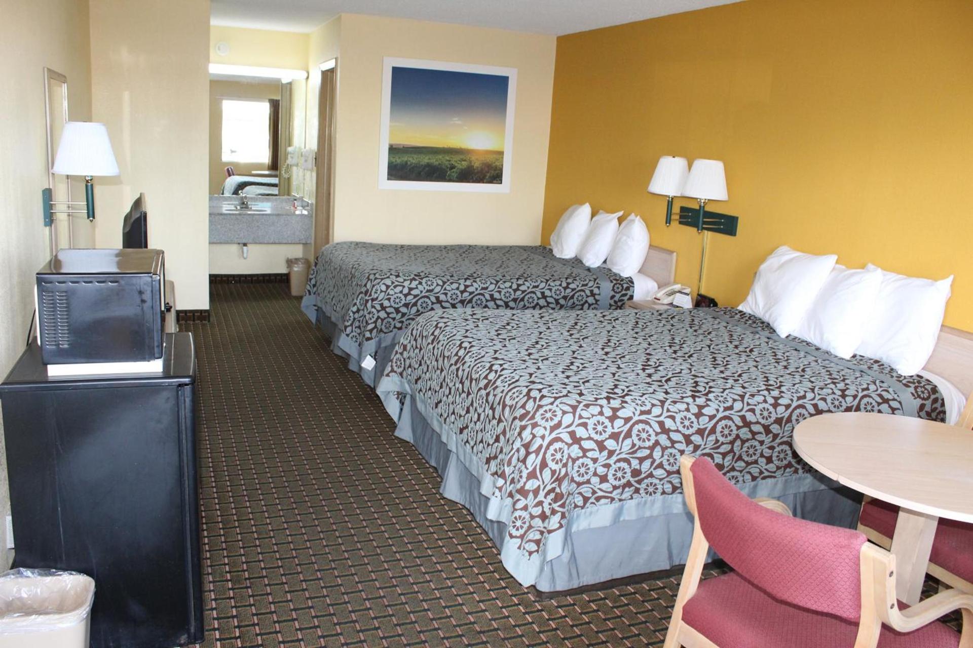 Days Inn by Wyndham Byron photo 19