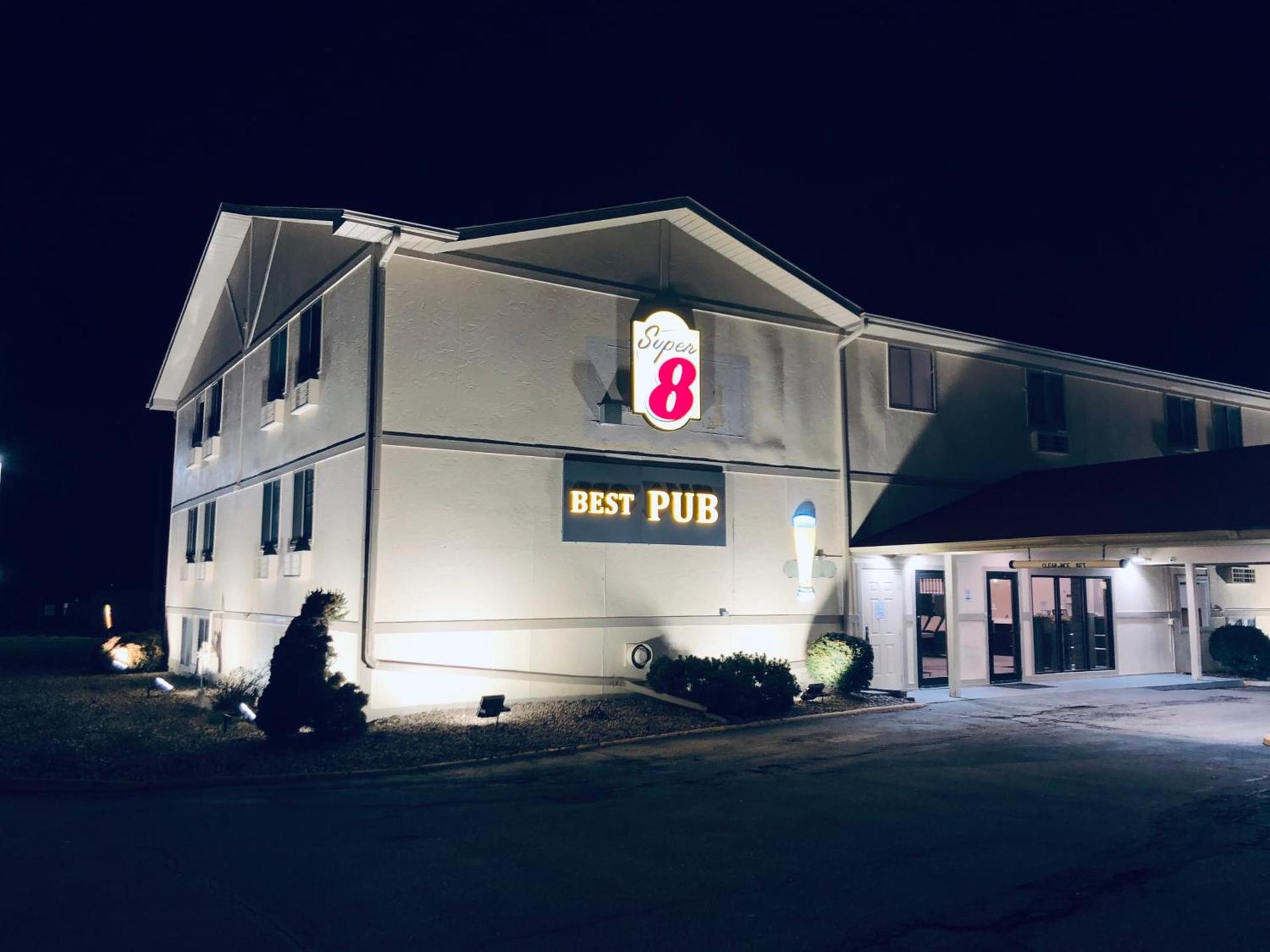 Super 8 by Wyndham Omaha SW photo 83