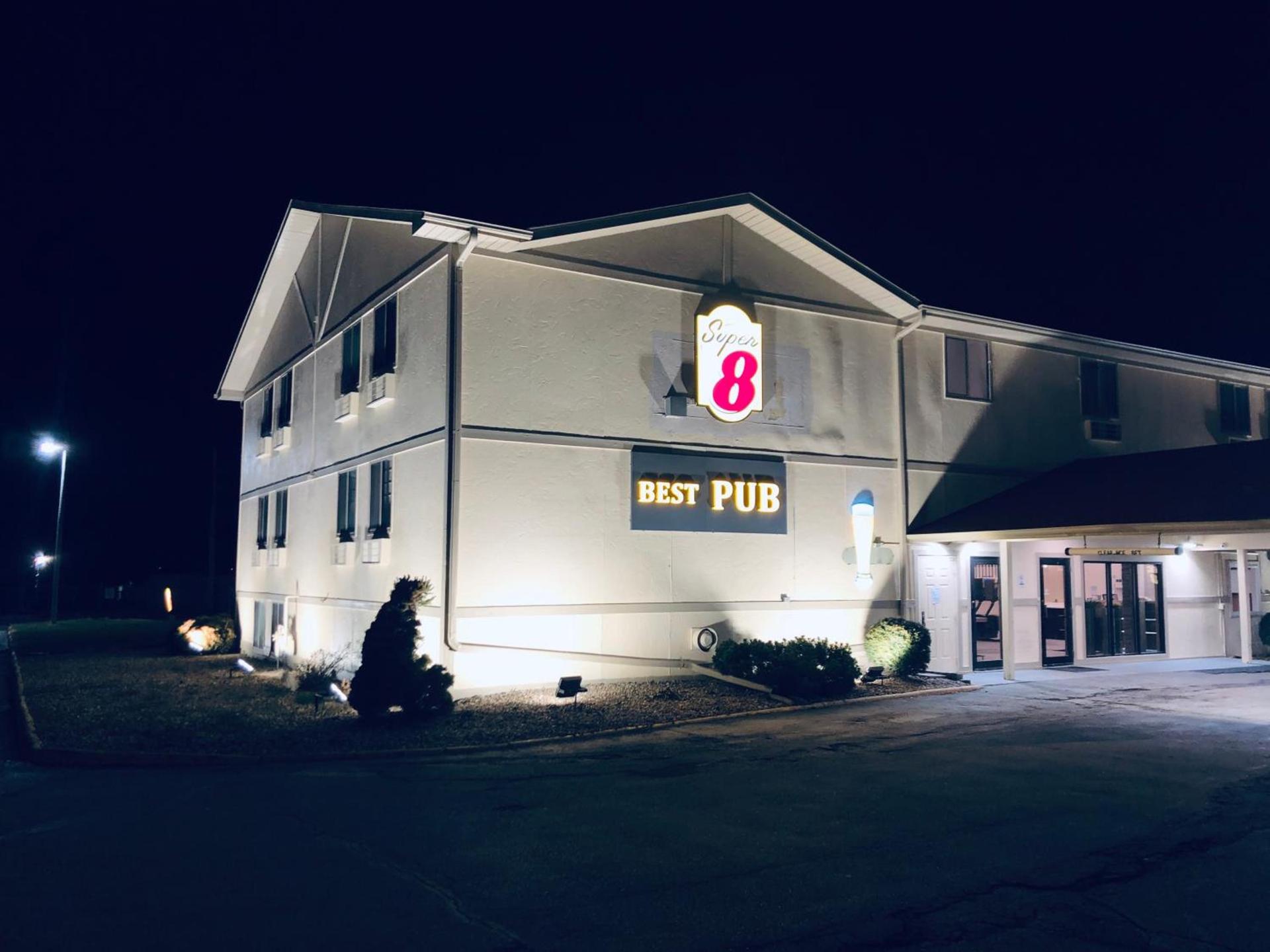 Super 8 by Wyndham Omaha SW photo 82