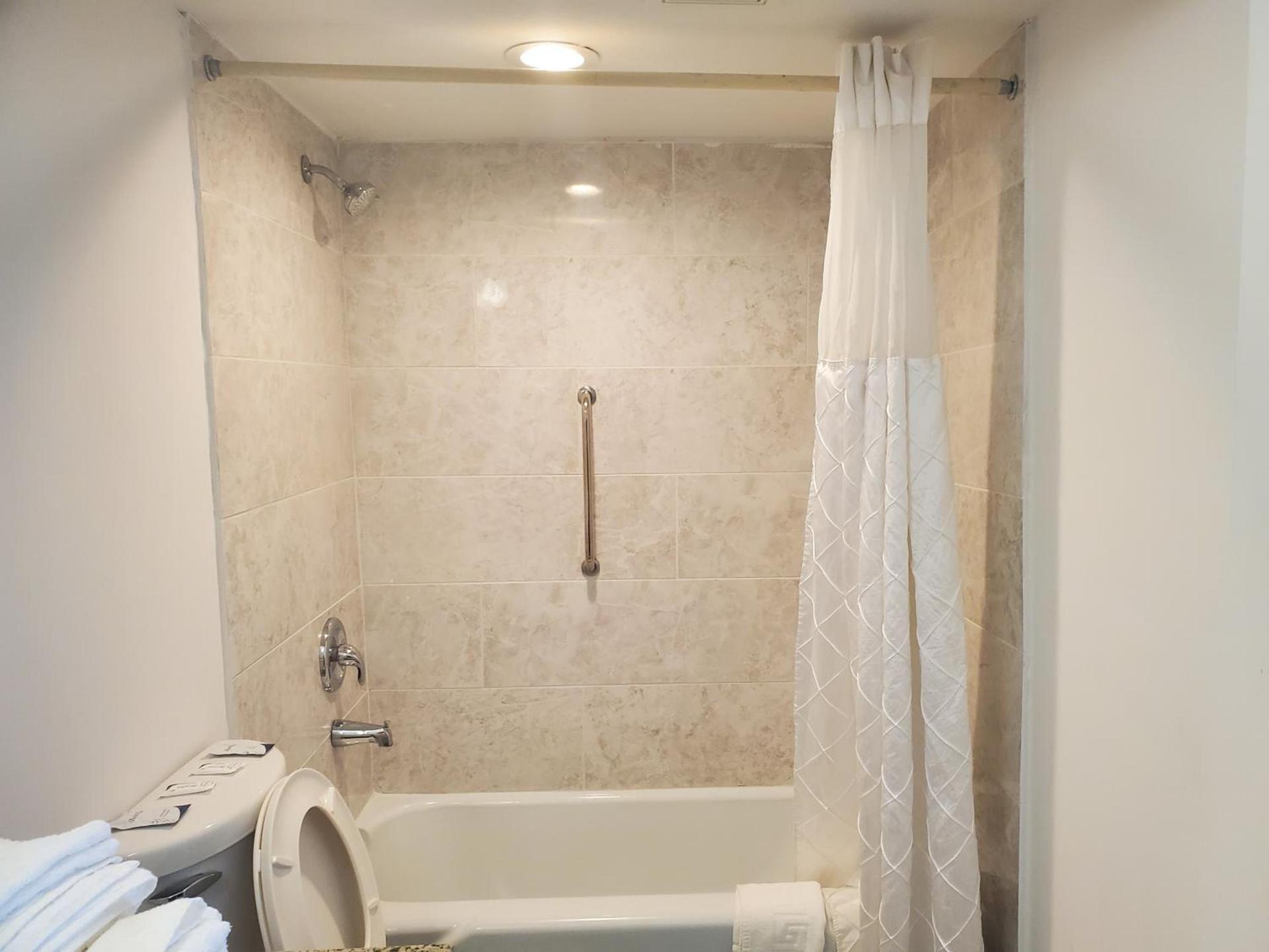 Deerfield Inn & Suites photo 2