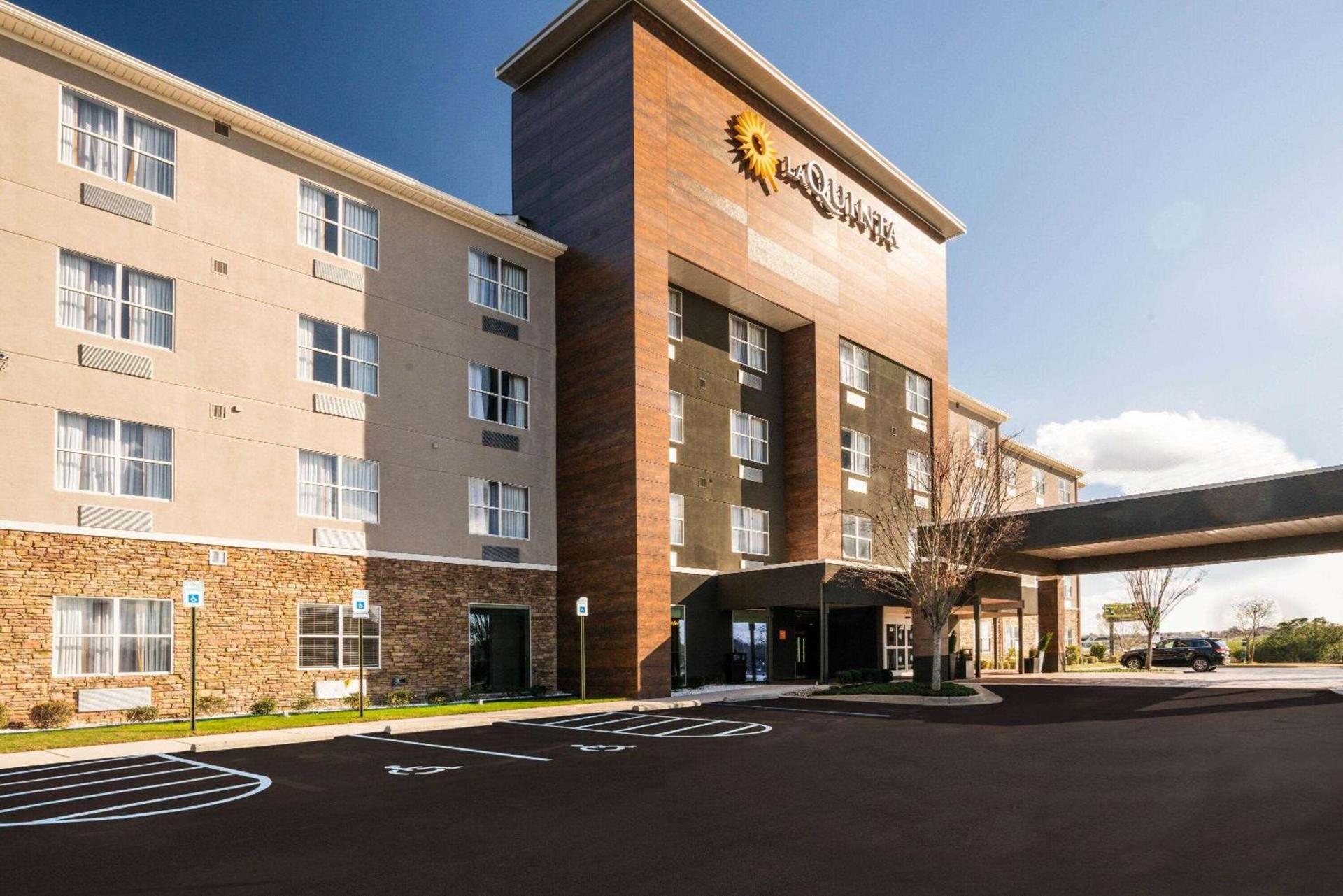 La Quinta by Wyndham Montgomery photo 35
