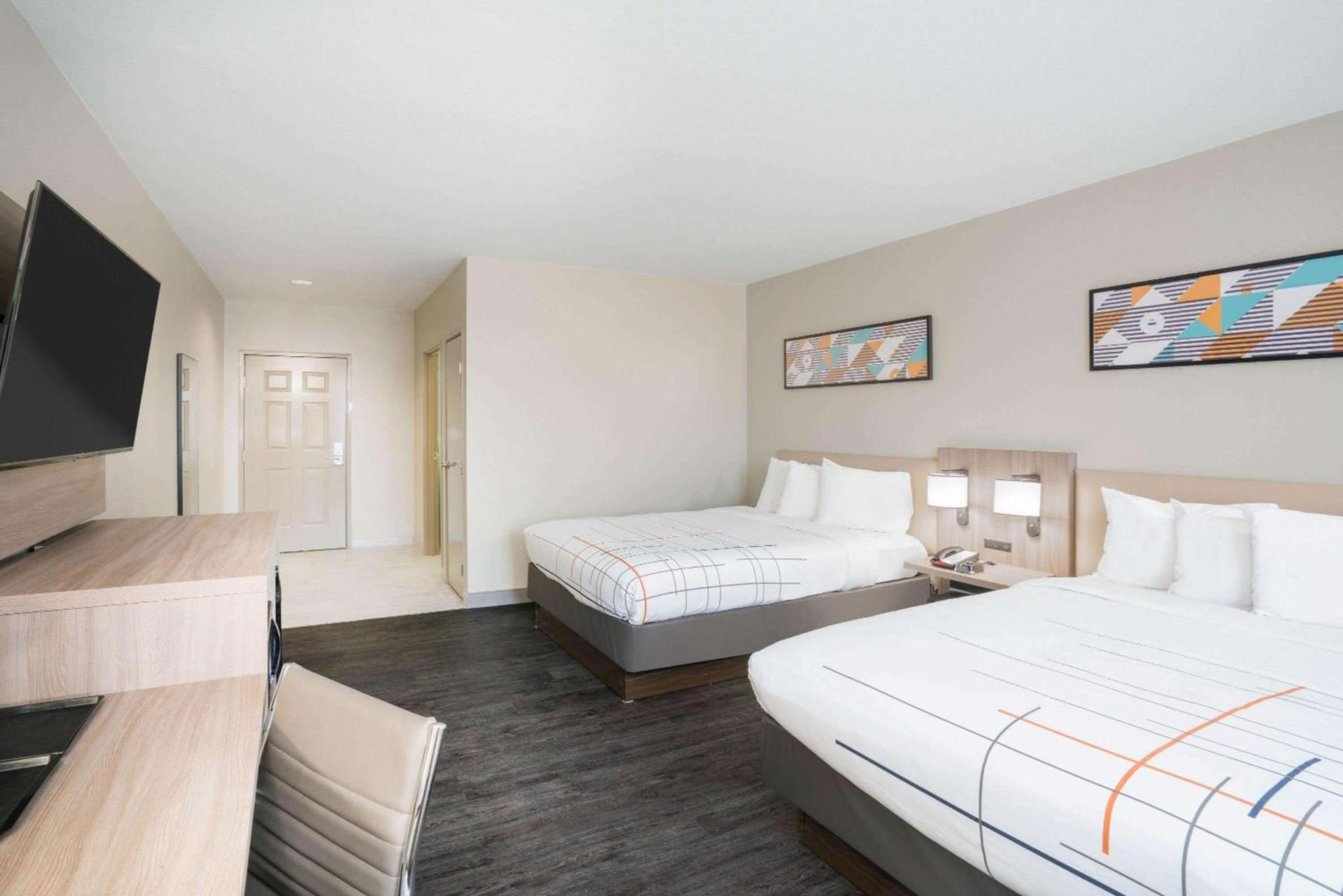 La Quinta by Wyndham Montgomery photo 94