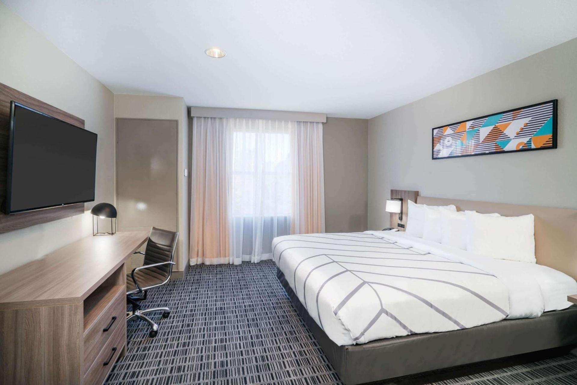 La Quinta by Wyndham Montgomery photo 90